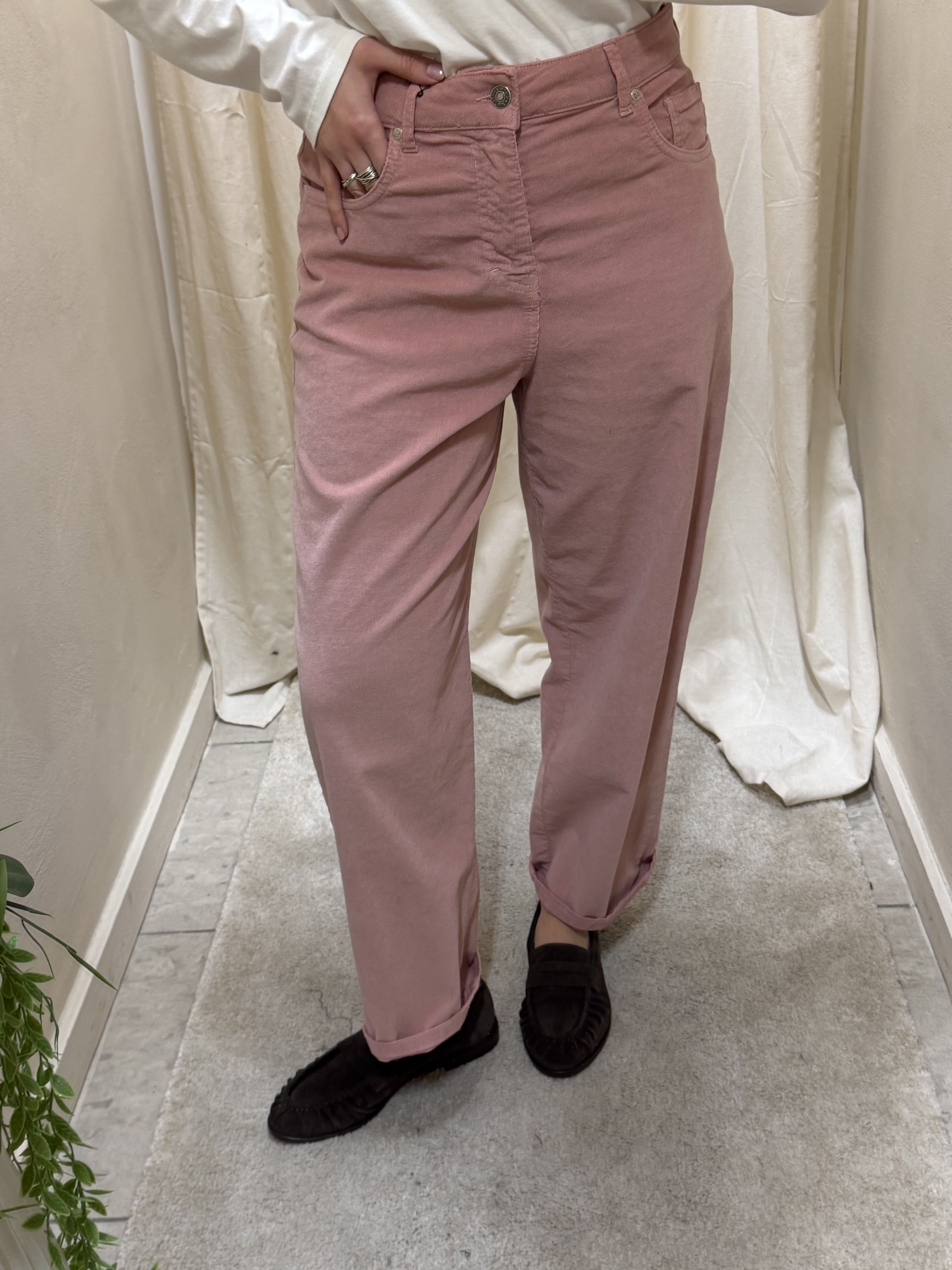 Pantalone carrot millerighe di velluto Susy Mix