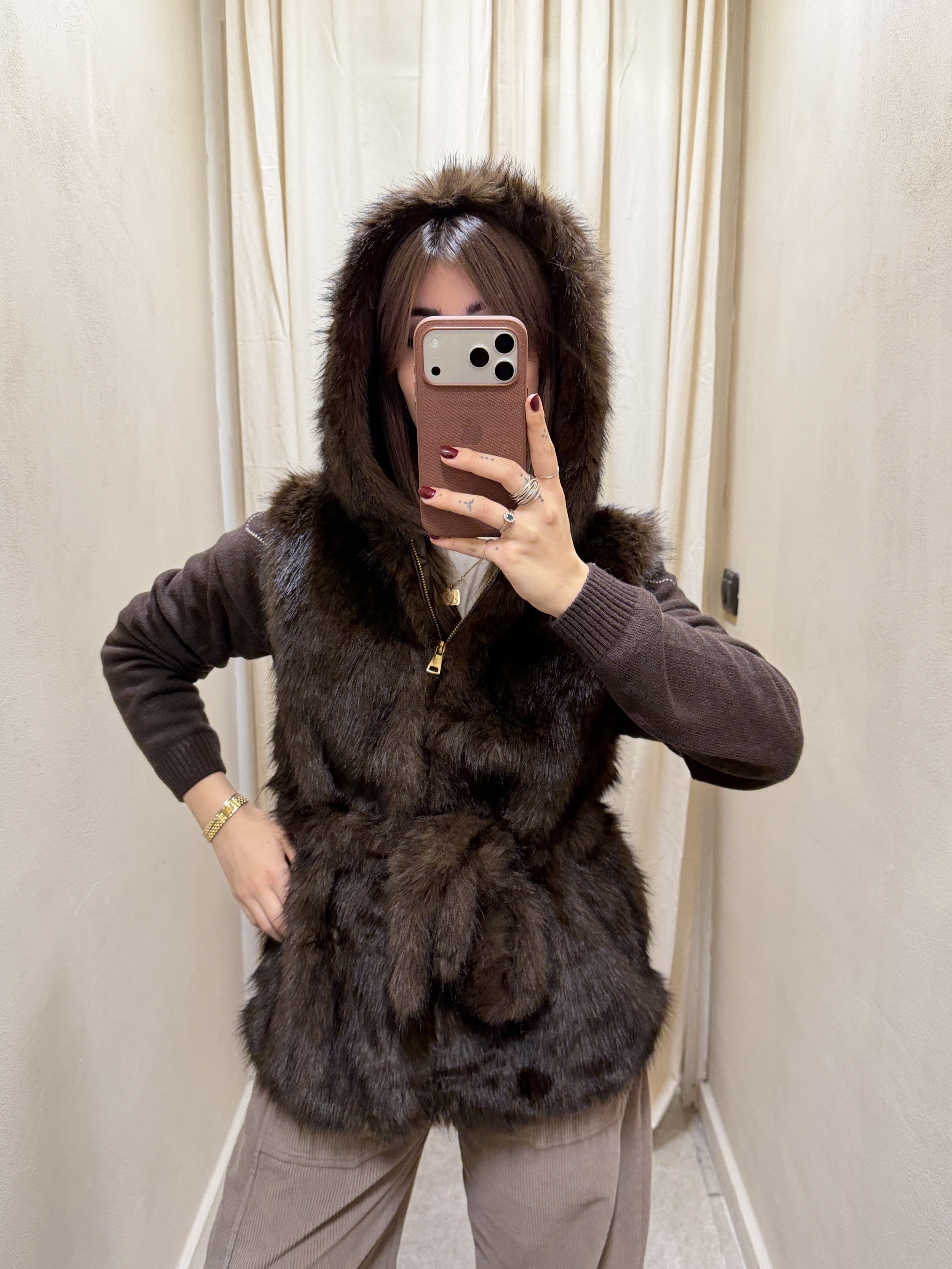 Gilet in eco-pelliccia con fusciacca MyD