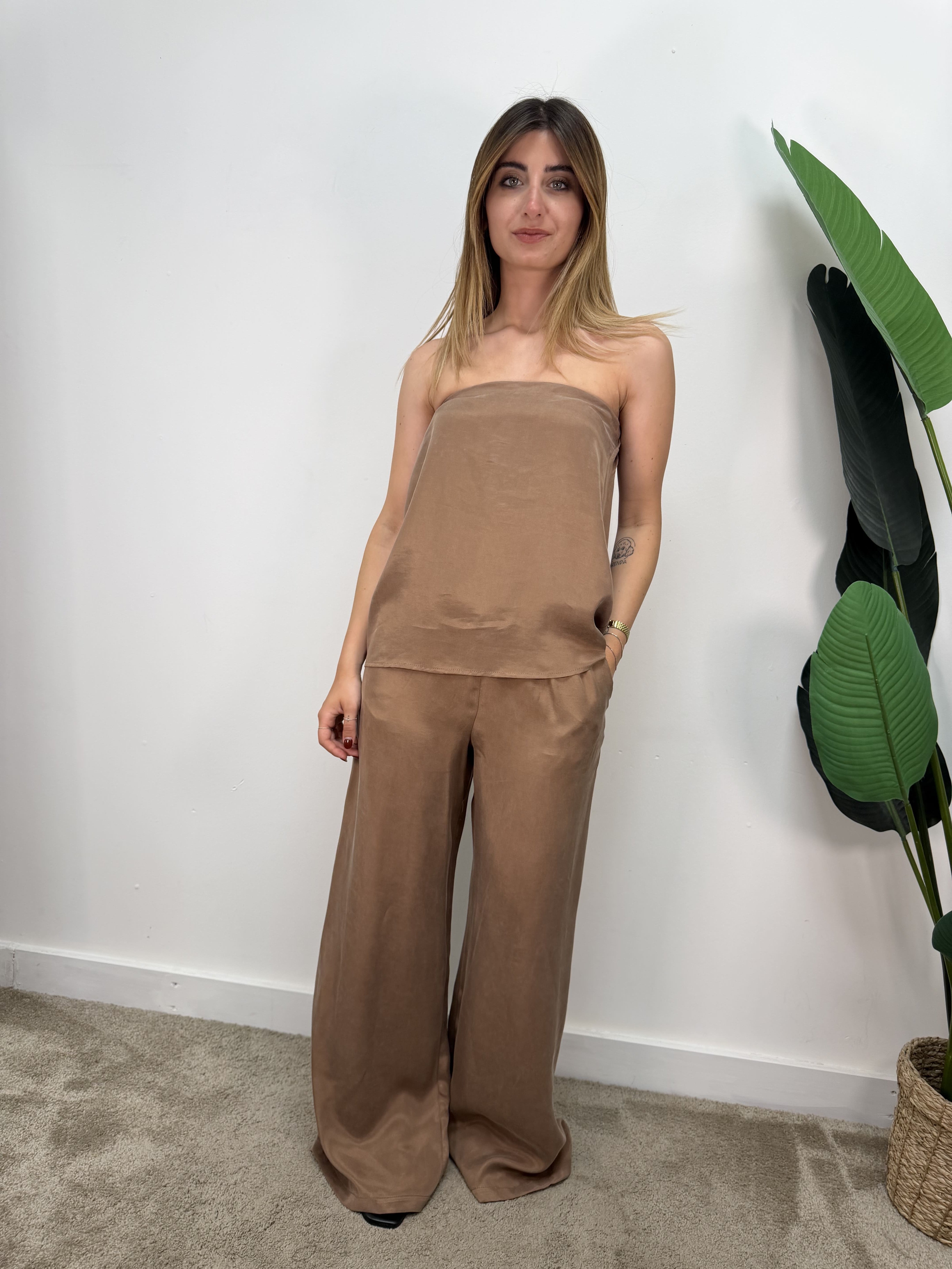 Coordinato top a fascia e pantalone Tensione In