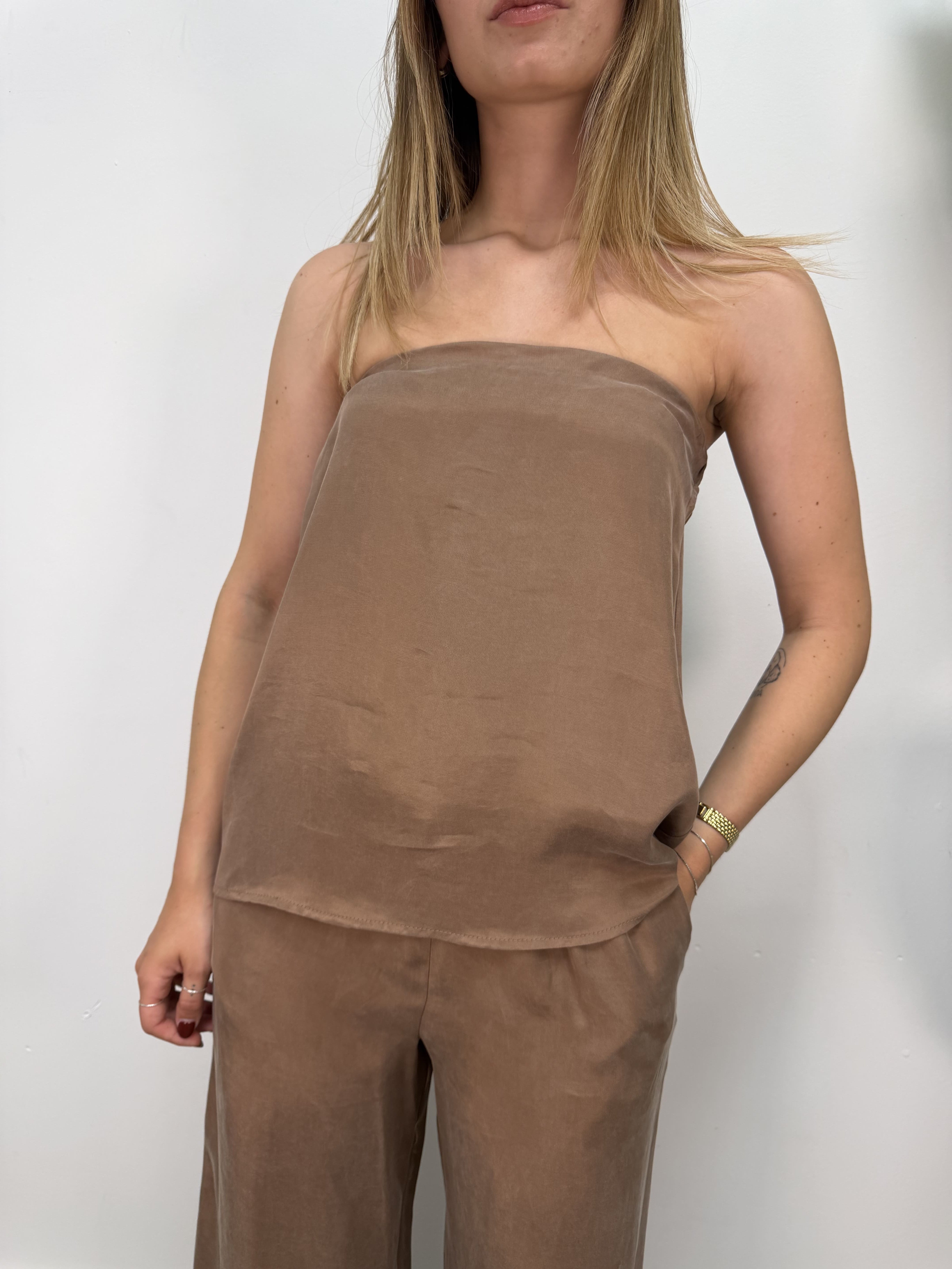 Coordinato top a fascia e pantalone Tensione In