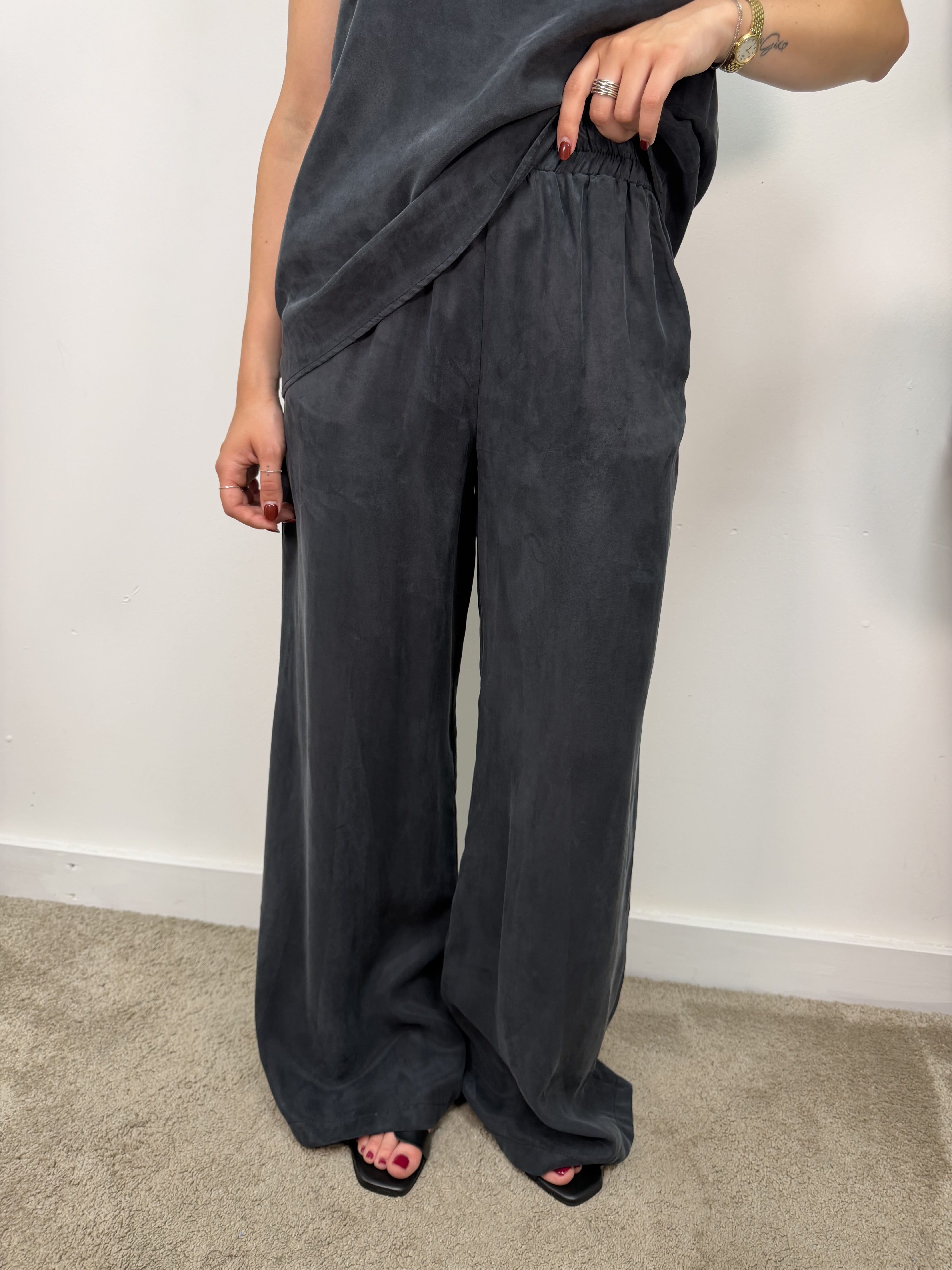 Coordinato top a fascia e pantalone Tensione In