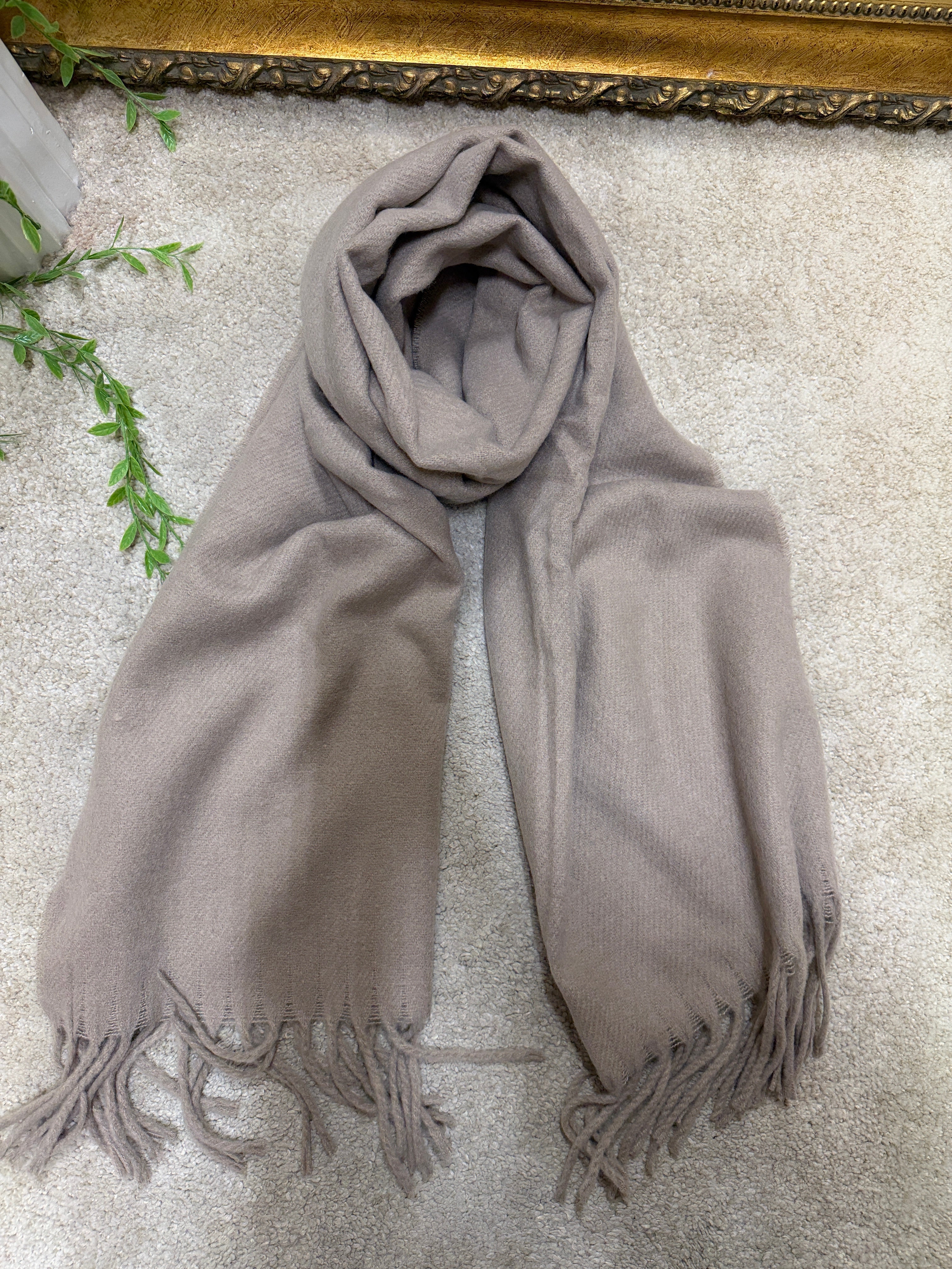 Sciarpa tinta unita con frange MyD