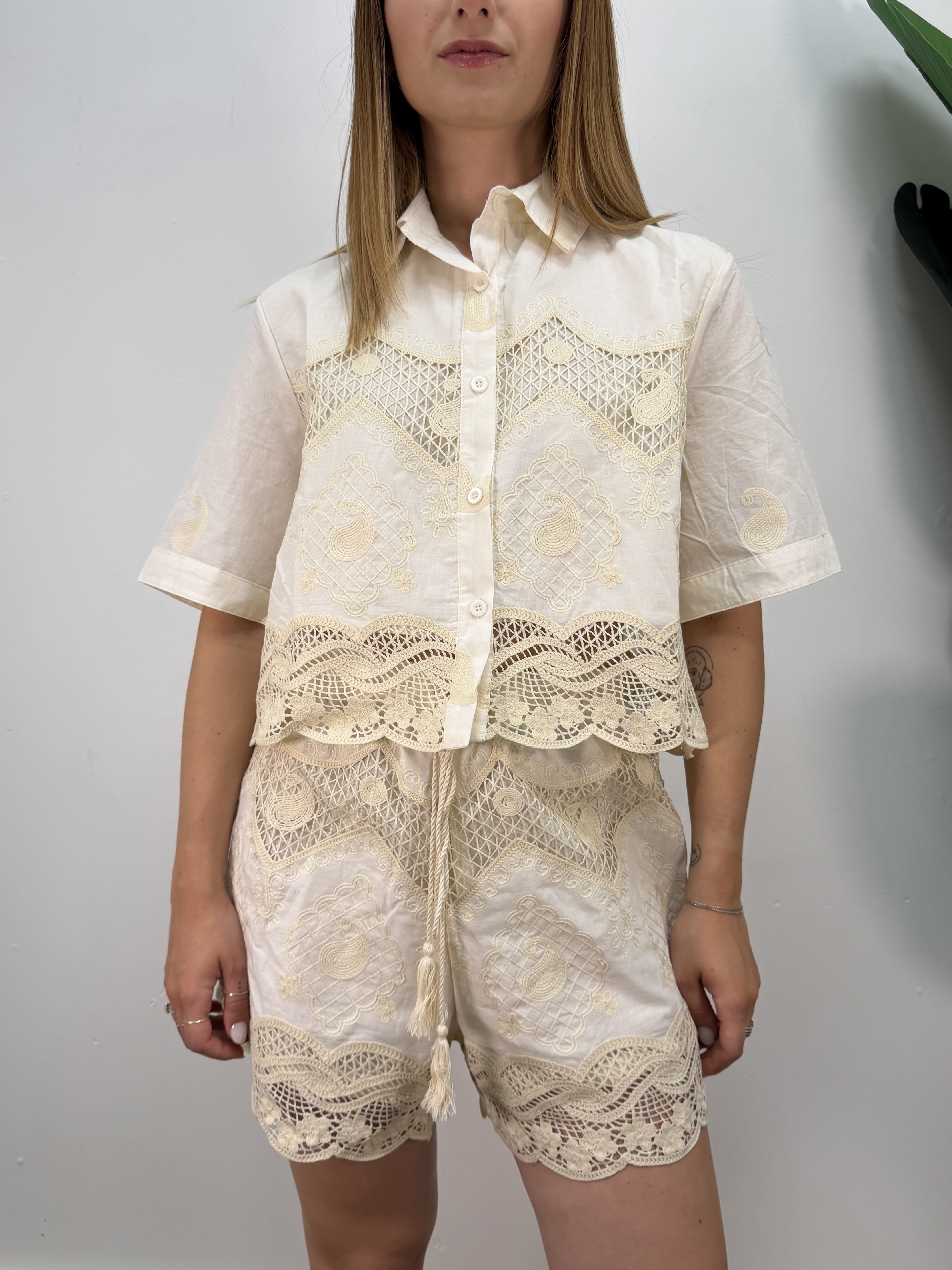 Shorts in cotone macramè MyD