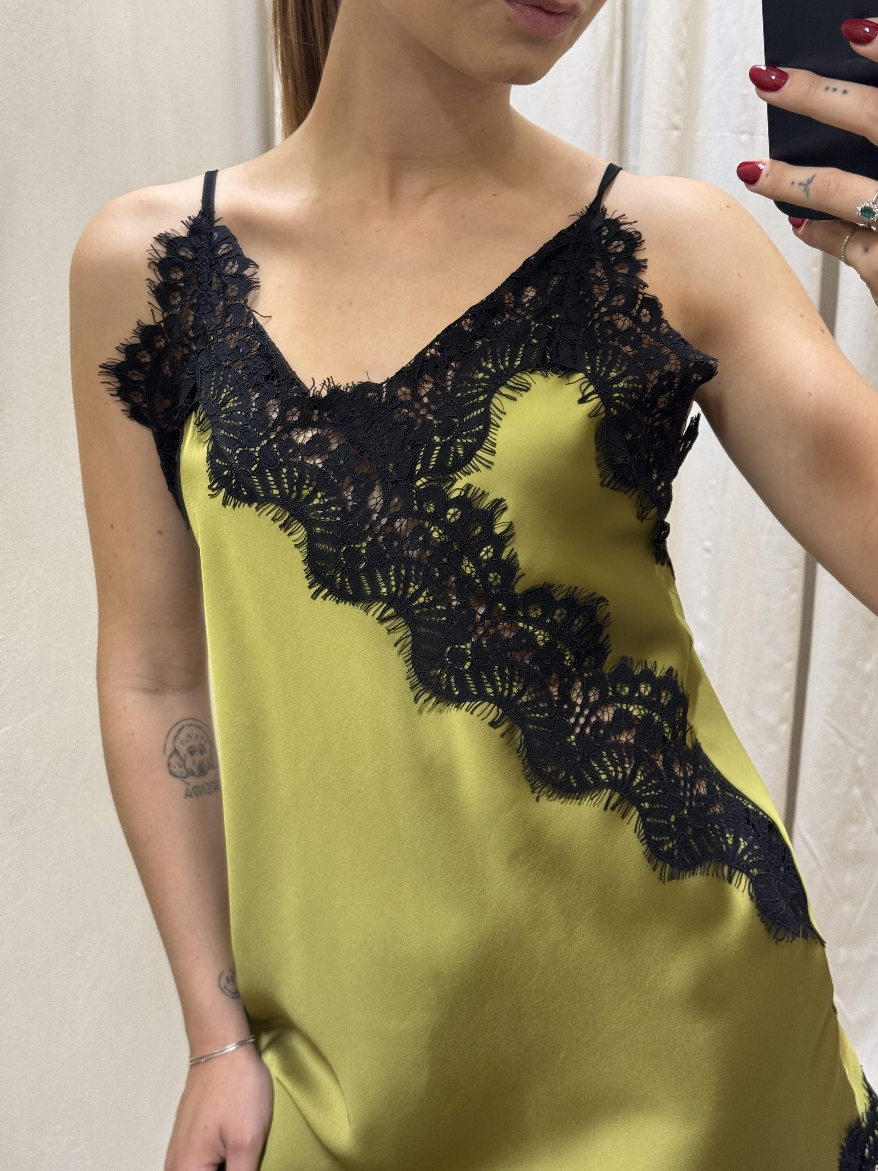 Abito asimmetrico in satin e pizzo HaveOne