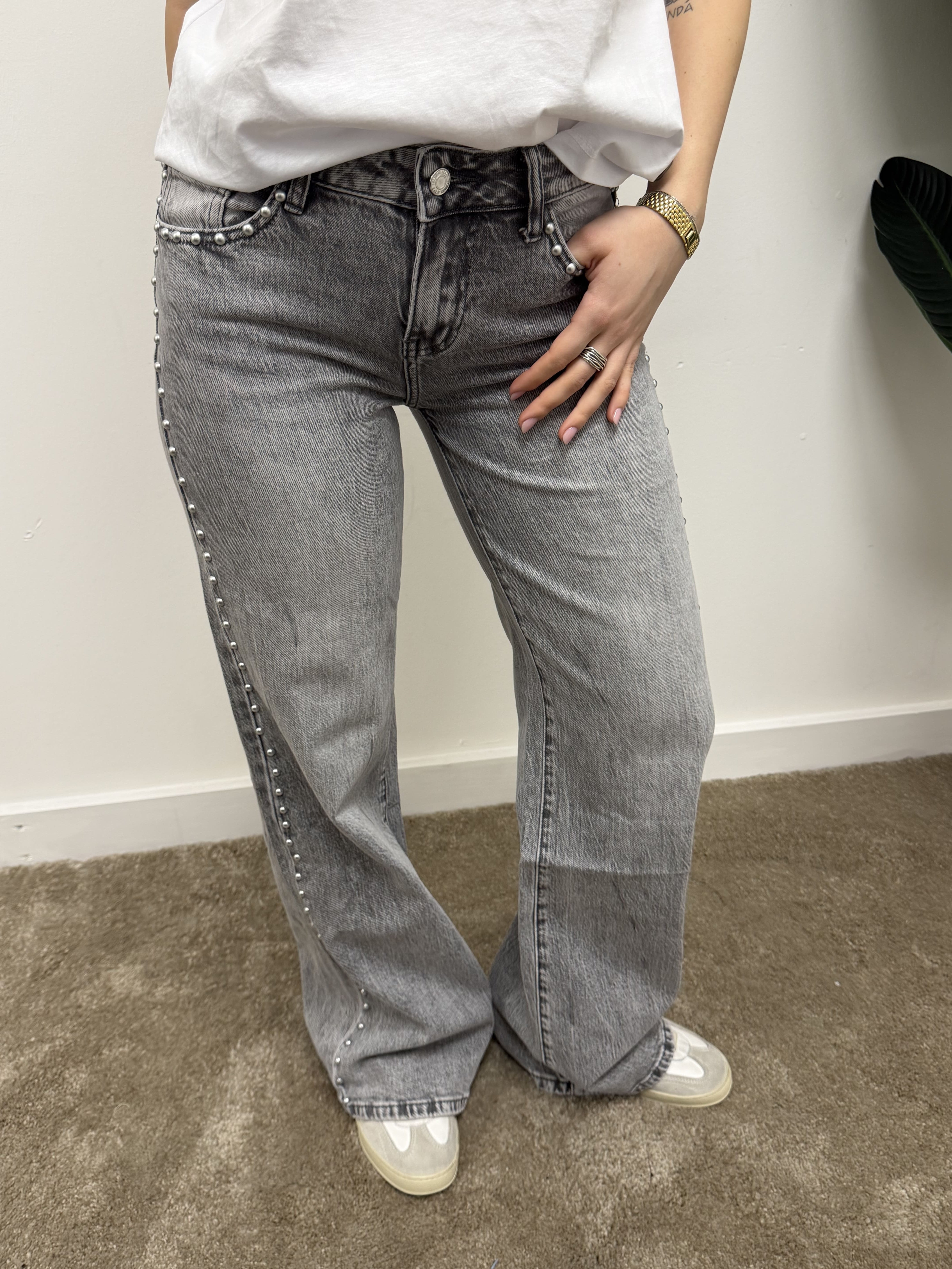 Jeans grigio gamba dritta con rivetti MyD
