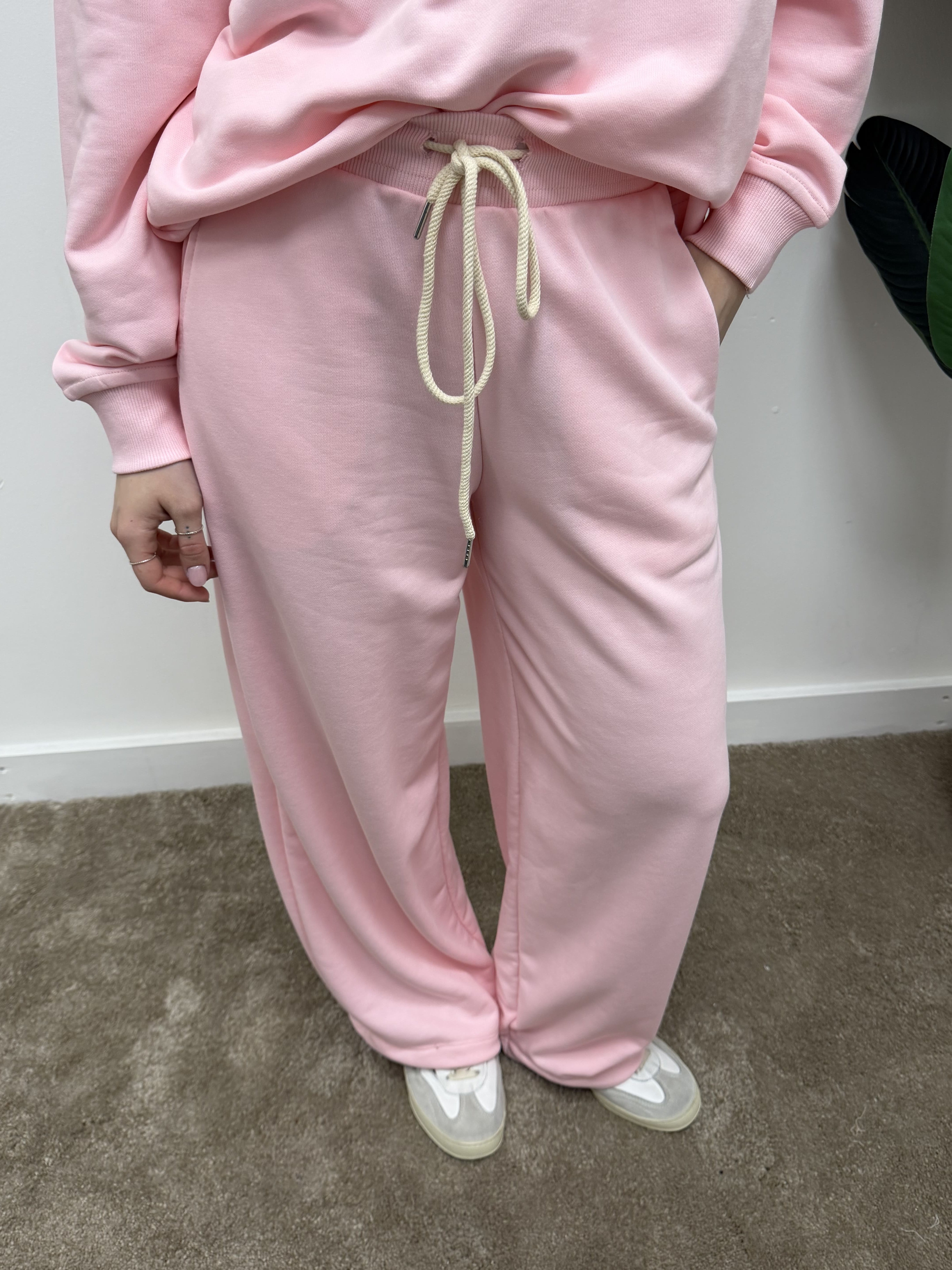 Tuta in felpa garzata girocollo + pantalone gamba dritta Susy Mix