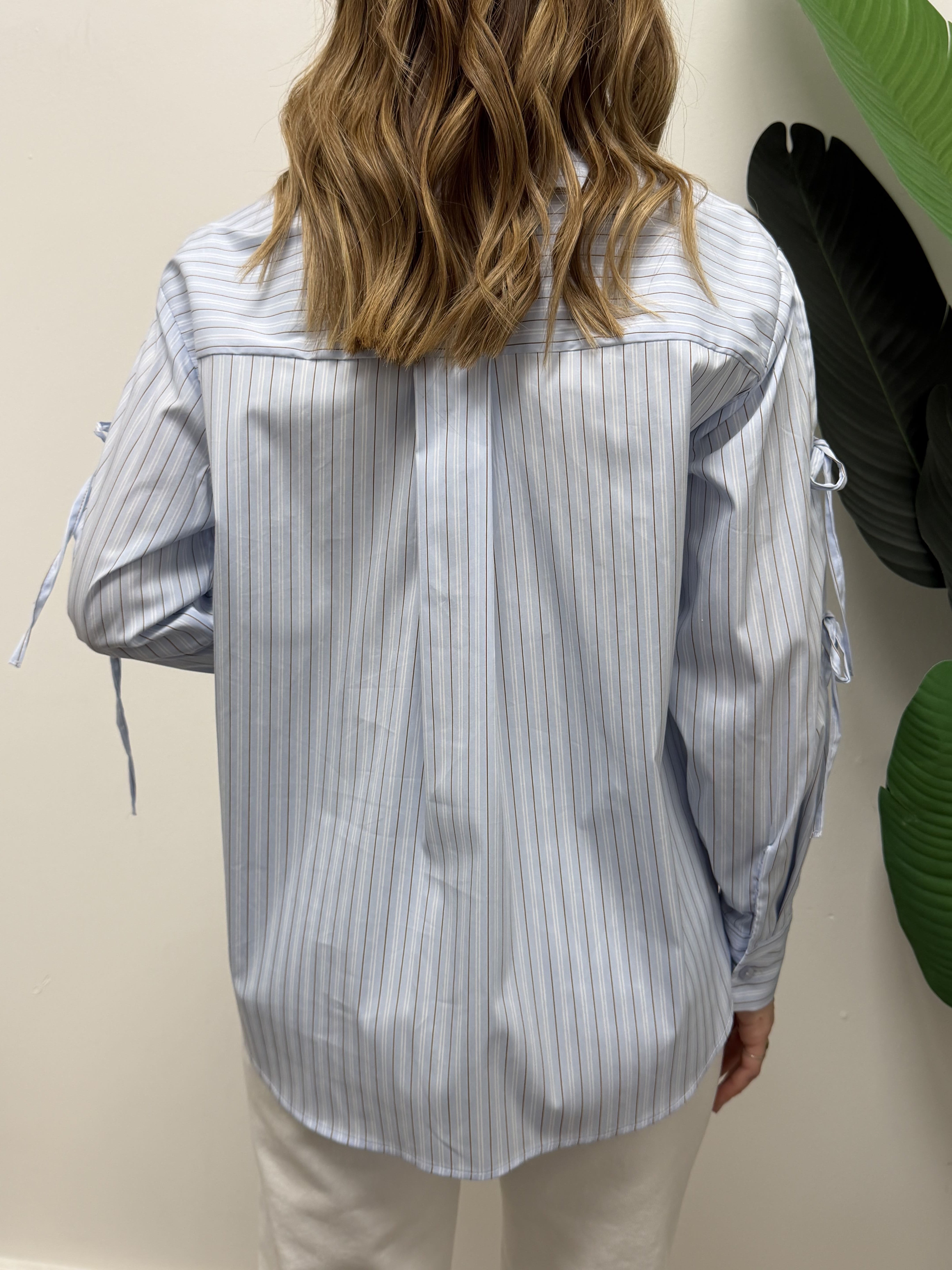 Camicia bacchettata con fiocchi sulle maniche Imperial