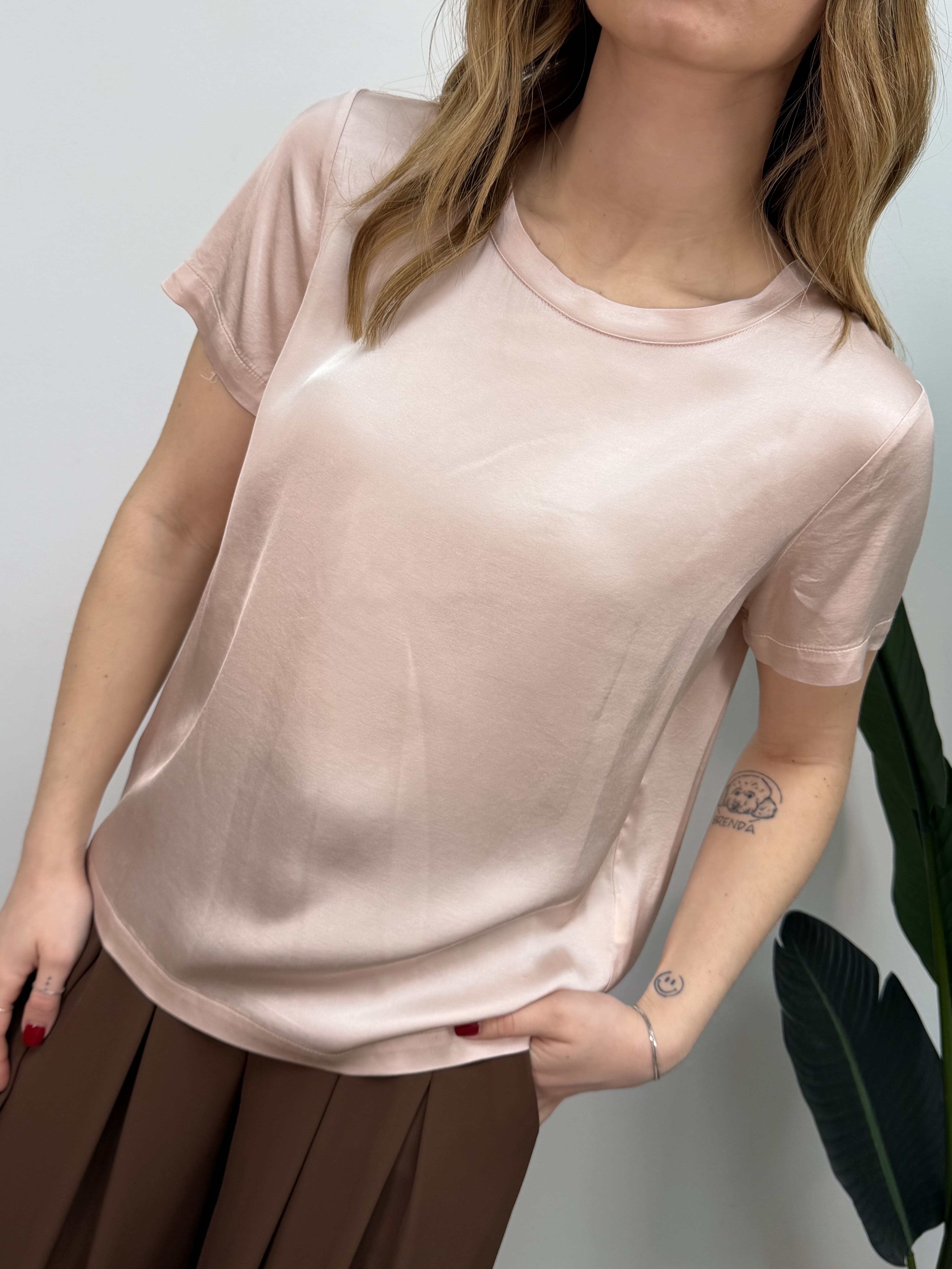 T-Shirt girocollo in viscosa VICOLO