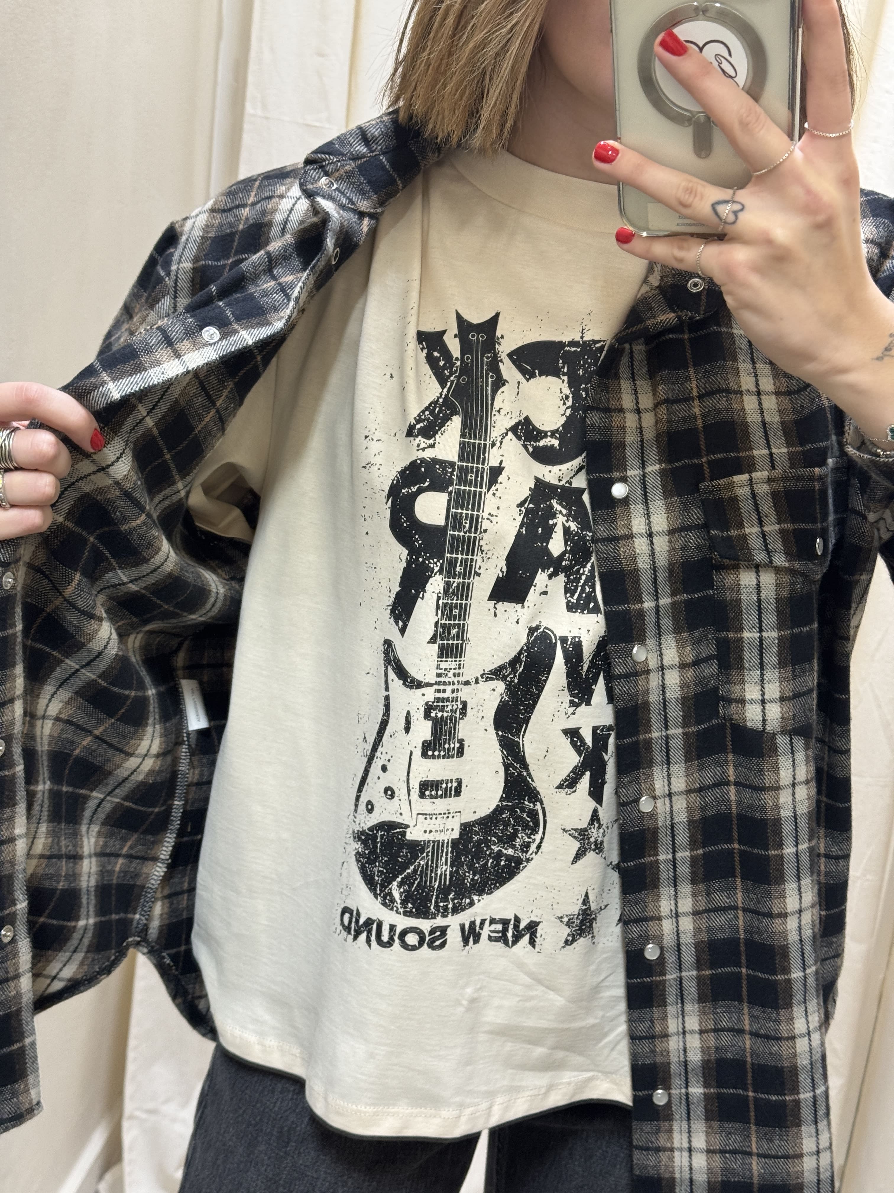 Camicia in flanella stampa check + t-shirt con stampa Tensione In