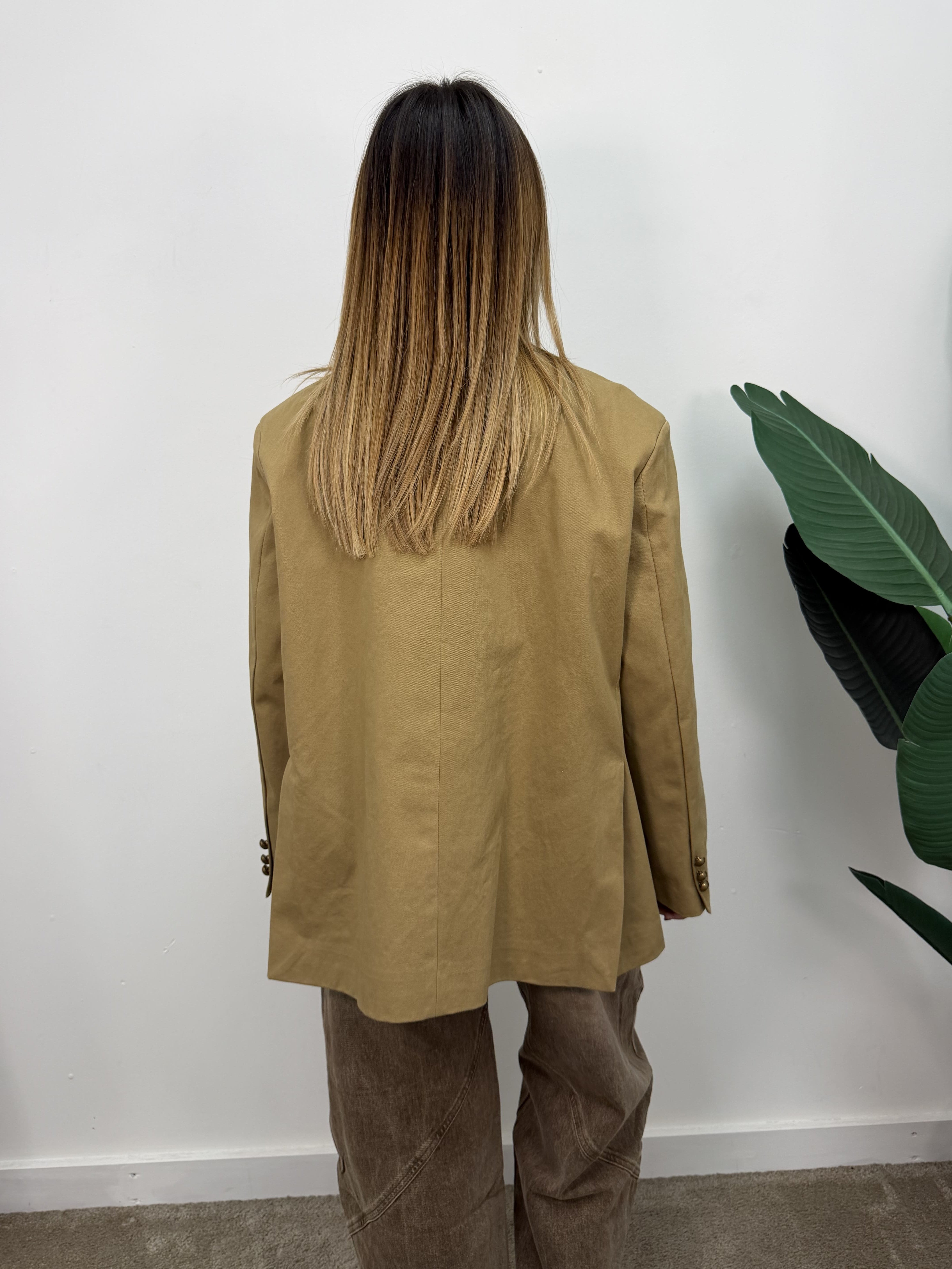 Giacca gabardina con borchie applicate MyD