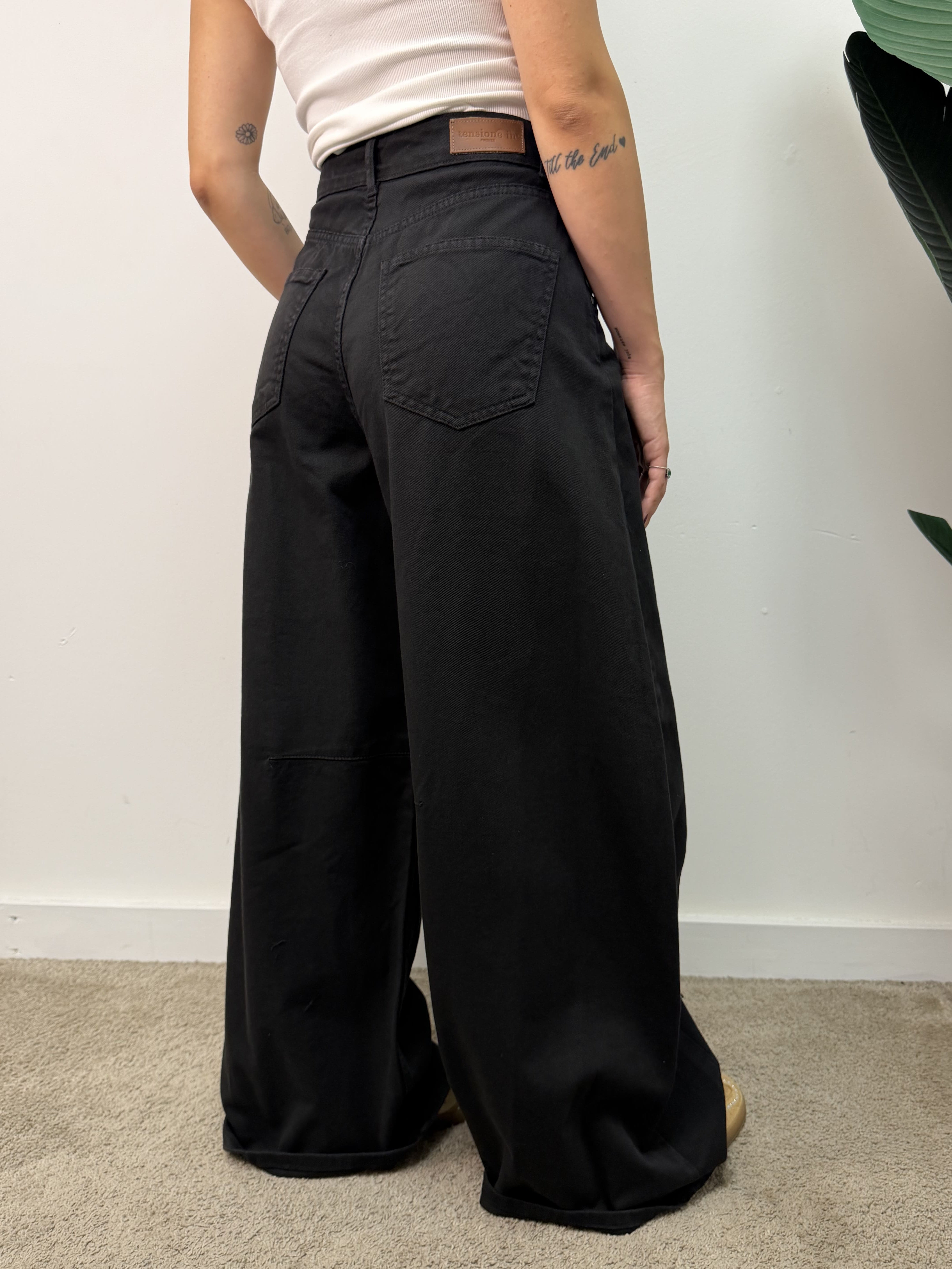 Jeans mod. Louvre nero Tensione In