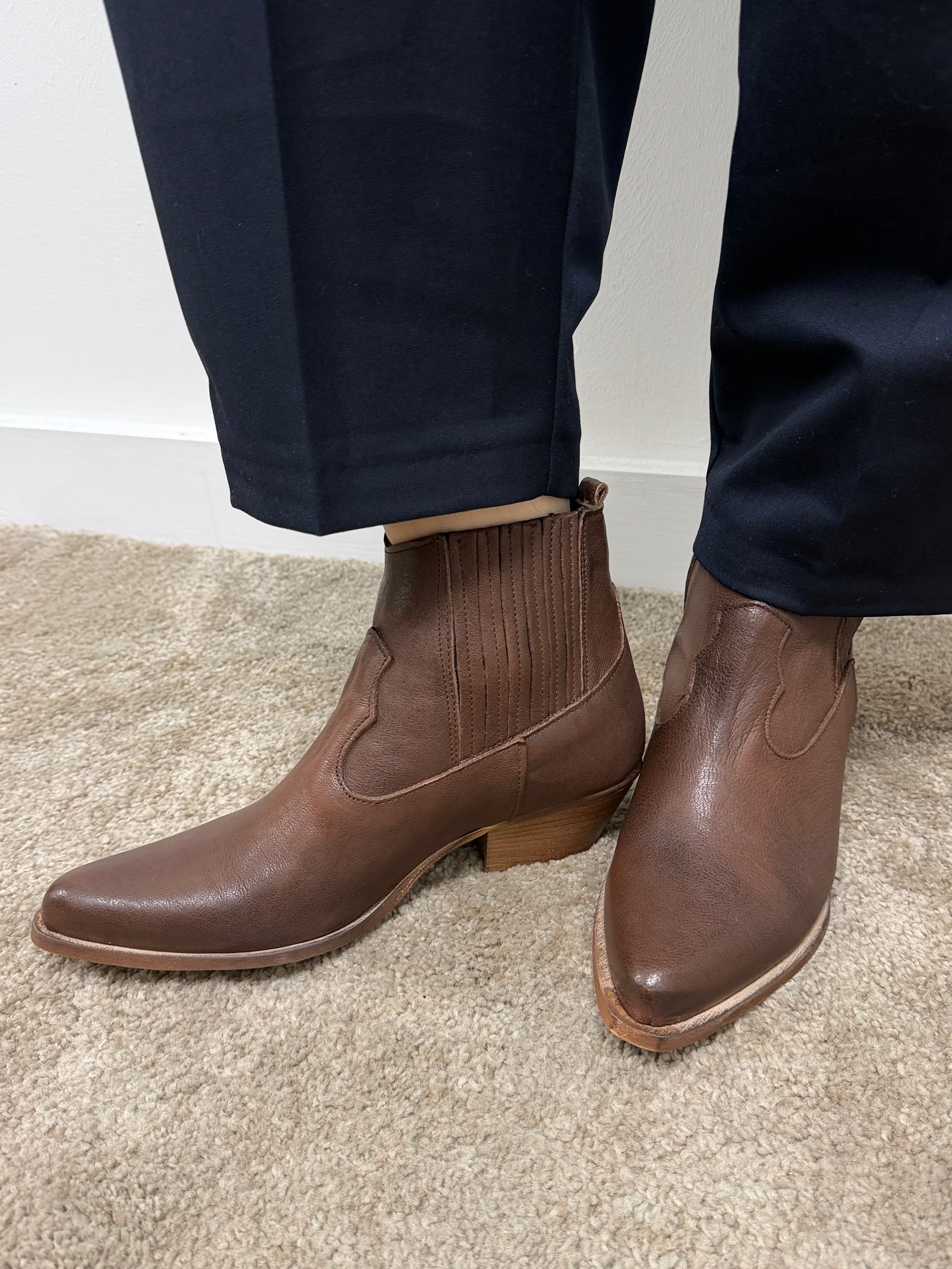 Texano basso in pelle Via Mondana