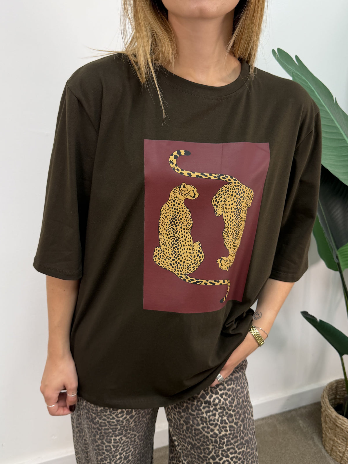 T-shirt over stampa tigri MyD