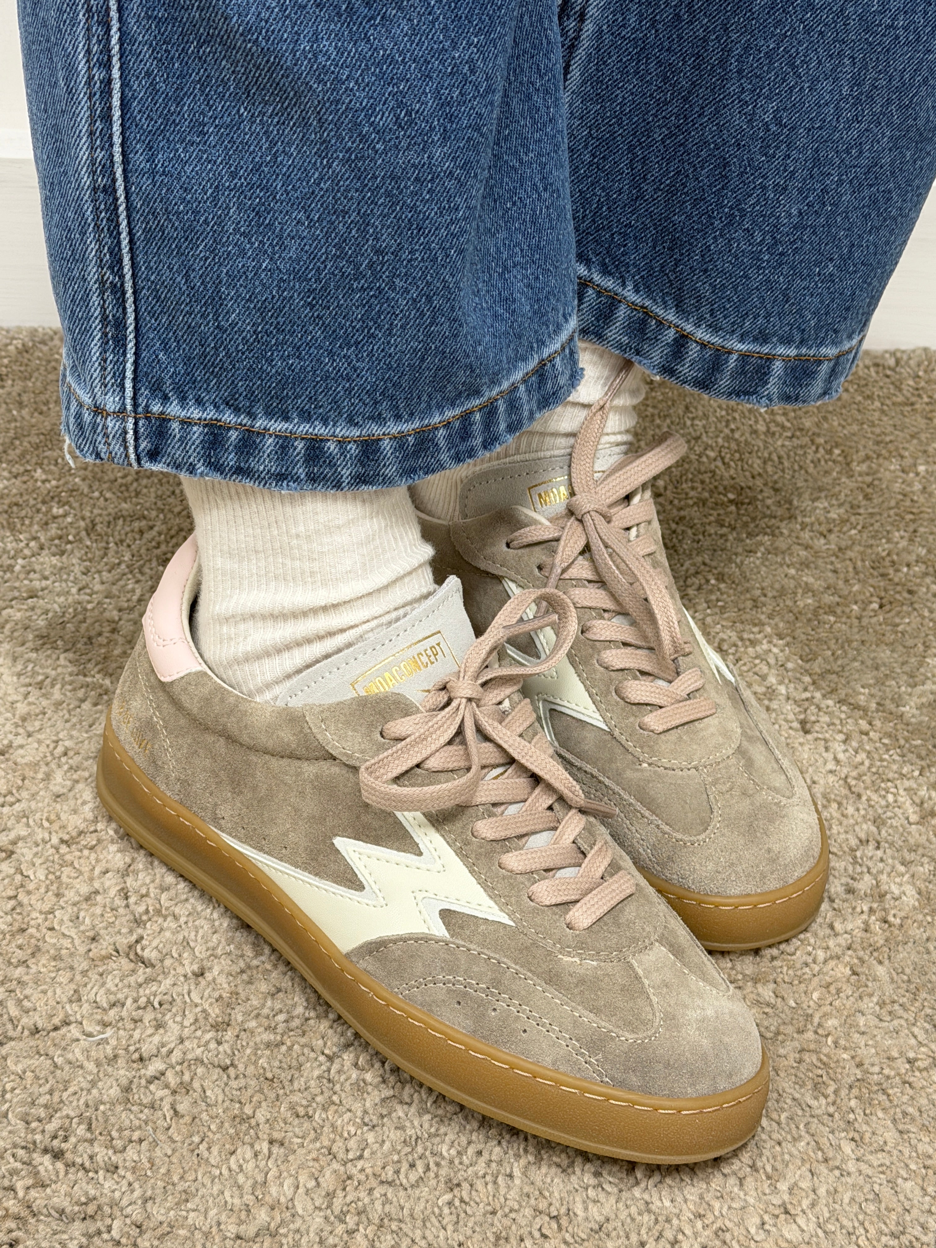 Sneakers mod. Master Club in suede MoaConcept