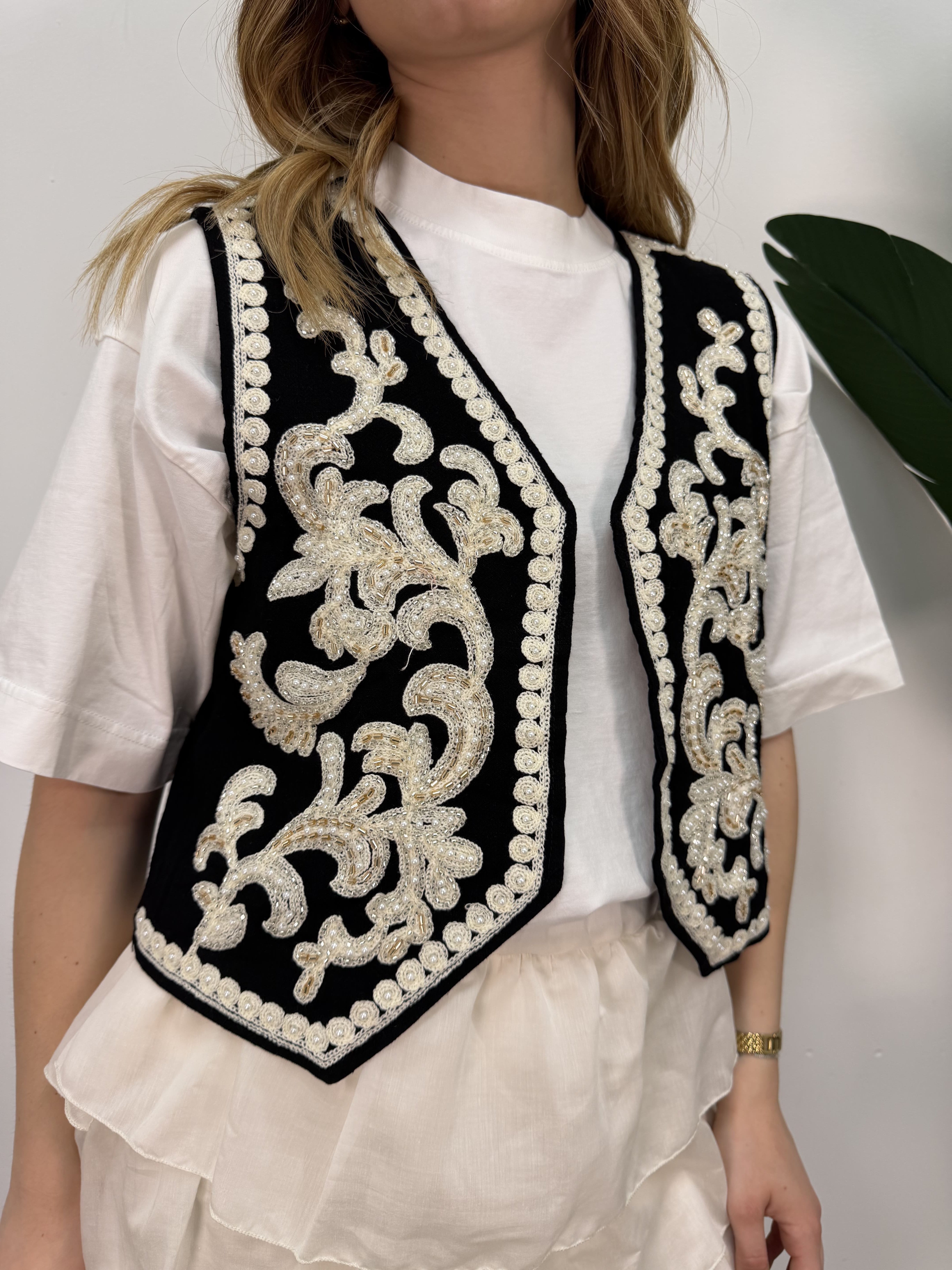 Gilet con ricamo e inserti perline MyD