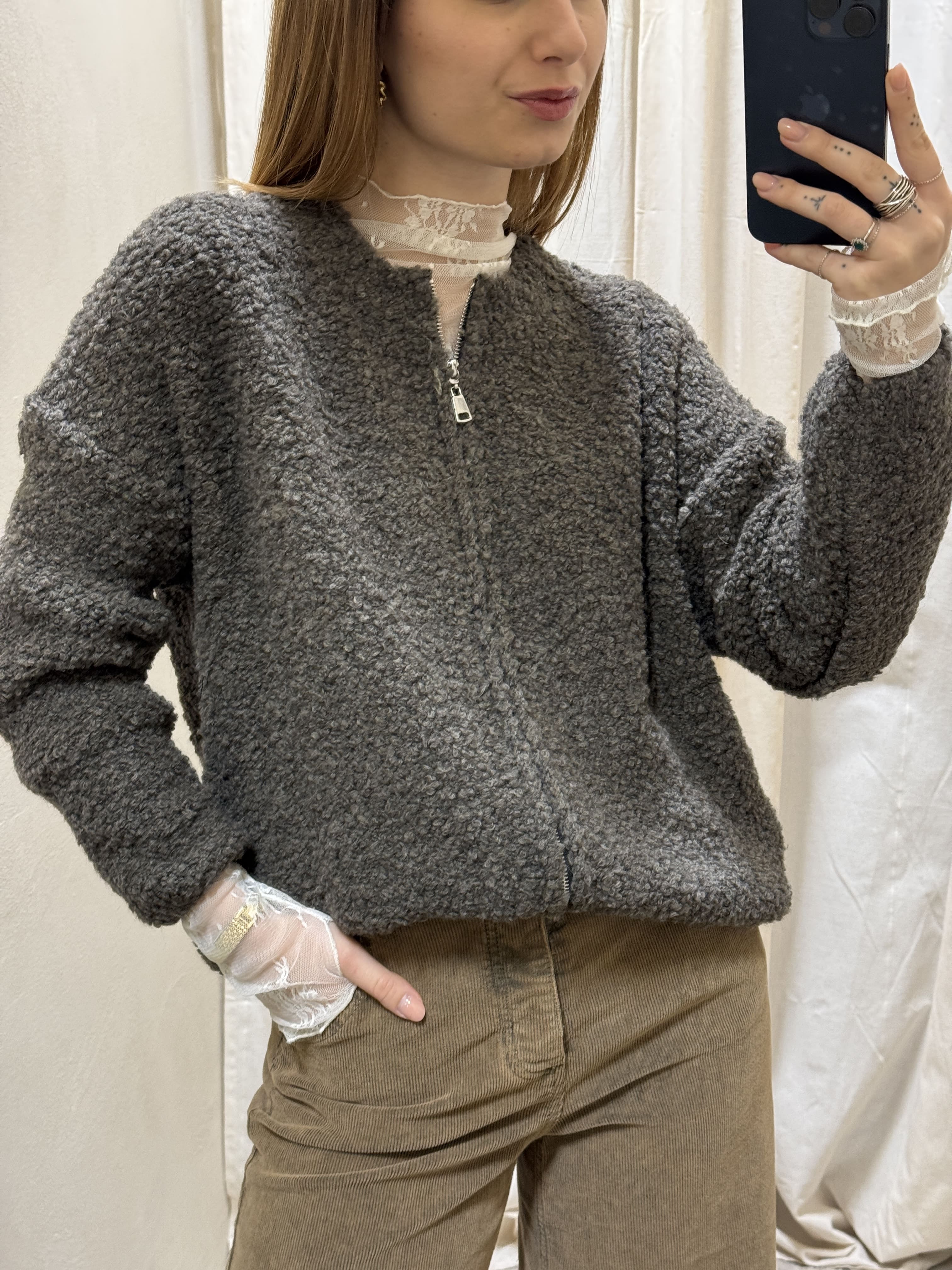 Cardigan bouclè con zip MyD