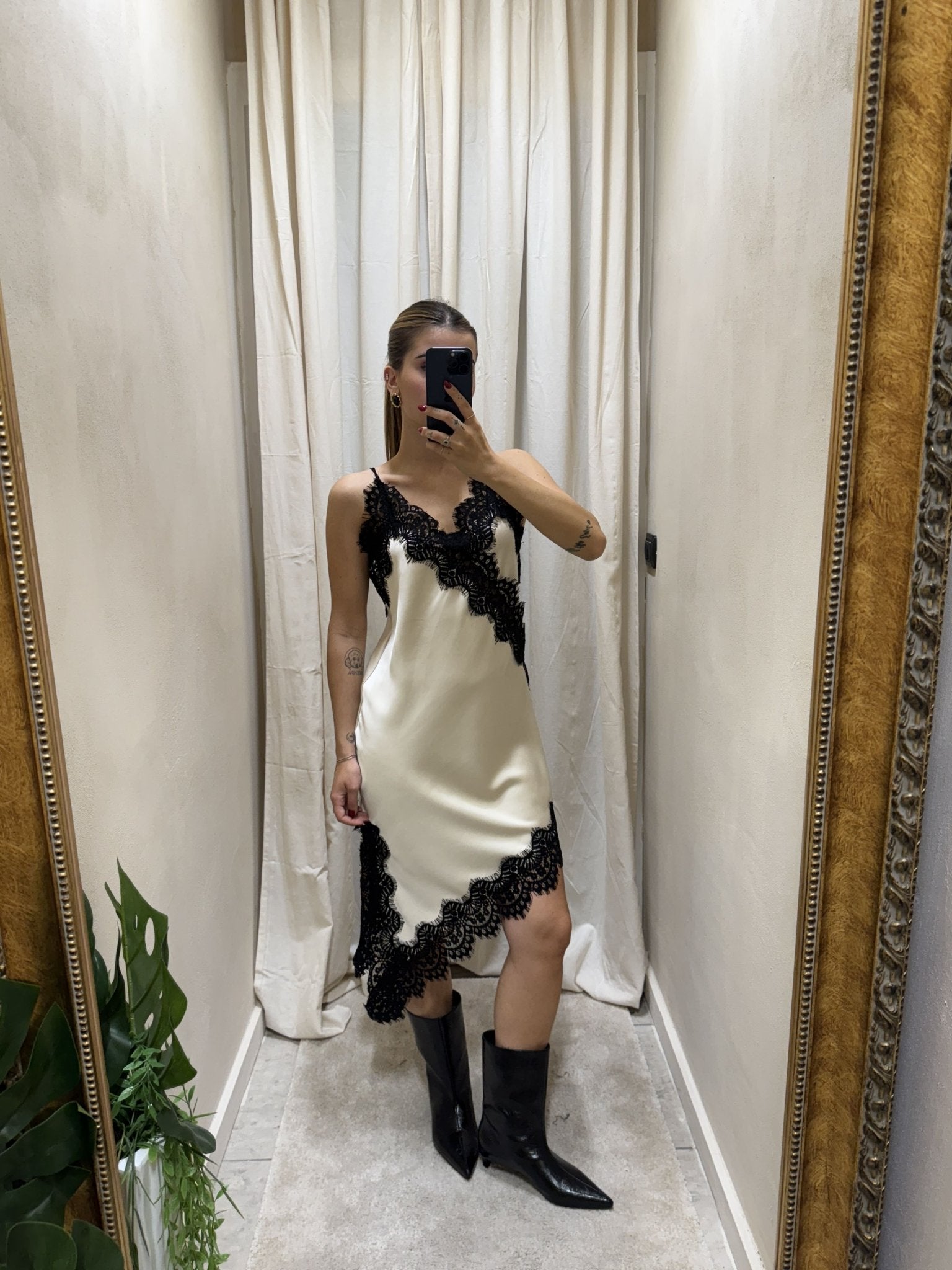 Abito asimmetrico in satin e pizzo HaveOne - GiuGiò | Shop online