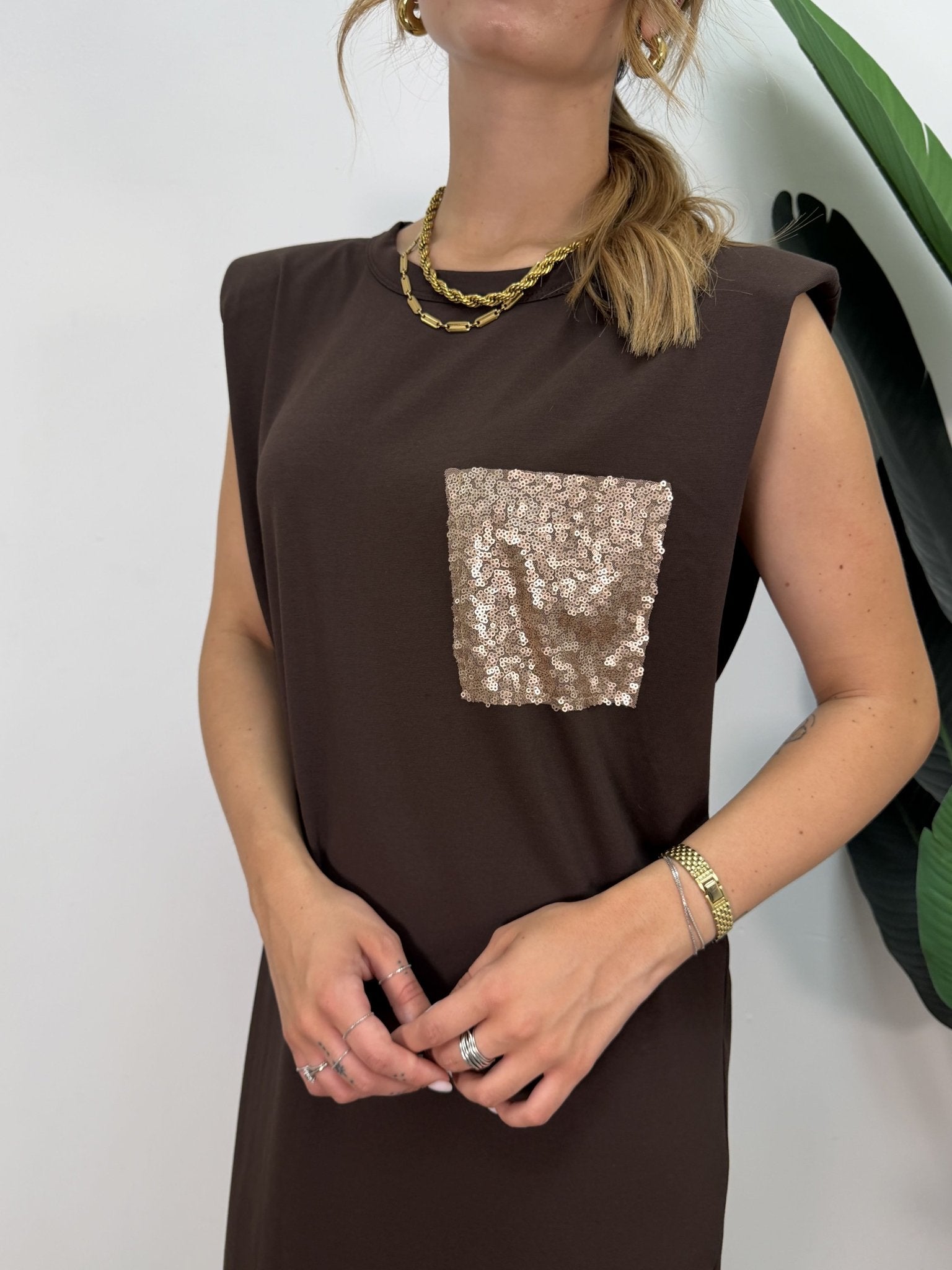 Abito lungo smanicato con spallina imbottita Susy Mix - GiuGiò | Shop online