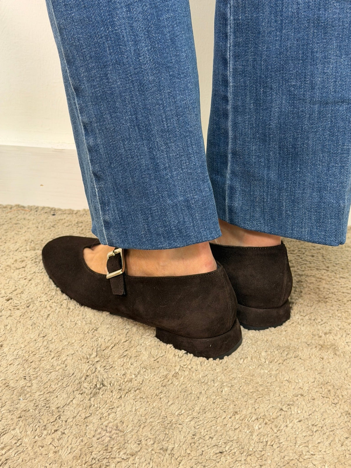 Ballerina maryjane in pelle scamosciata marrone Noa - GiuGiò | Shop online