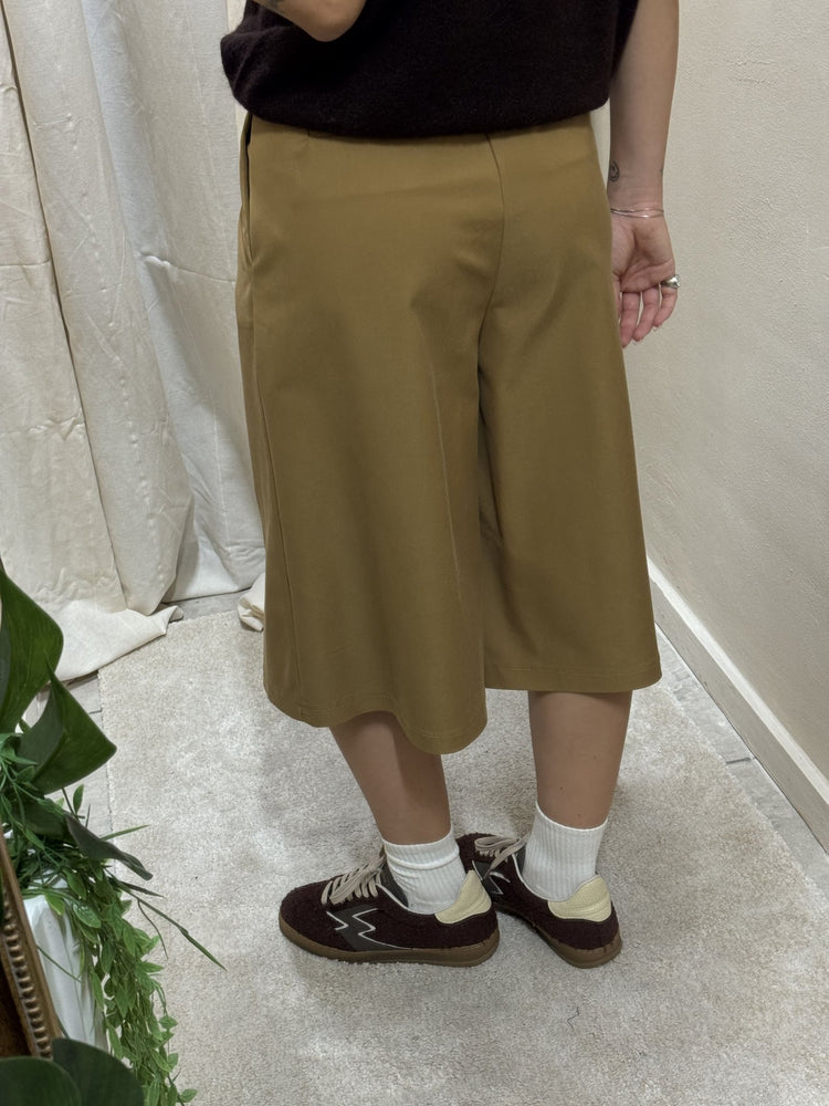 Bermuda in cotone con maxi pinces Tensione In - GiuGiò | Shop online