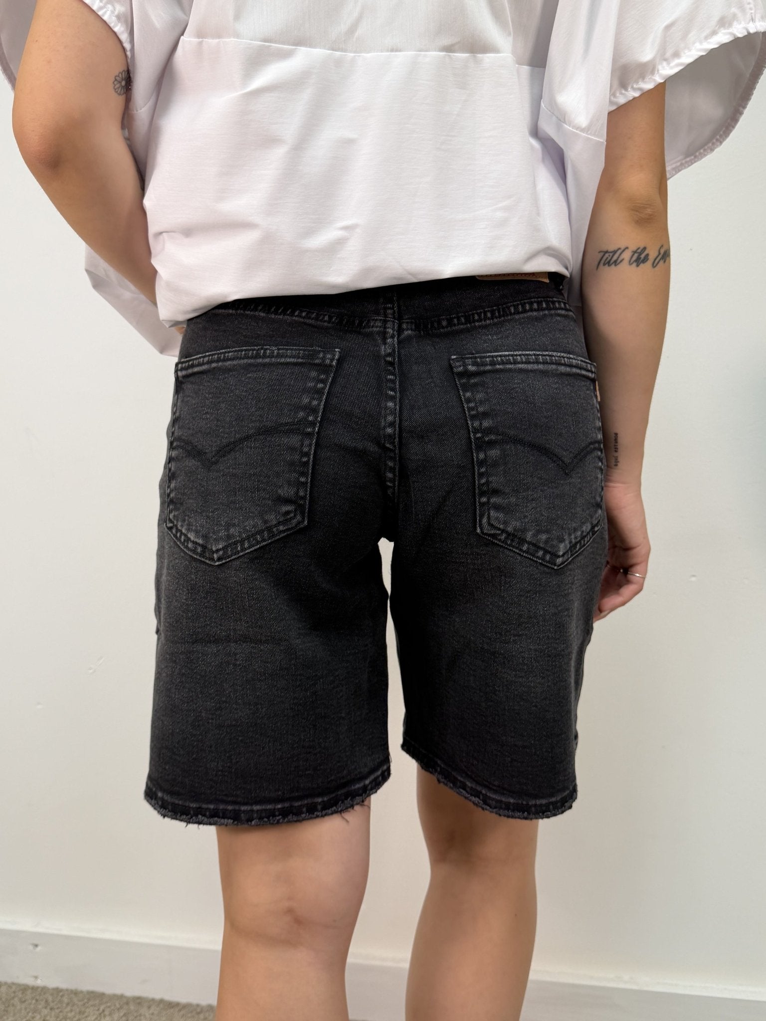 Bermuda in denim nero MyD - GiuGiò | Shop online