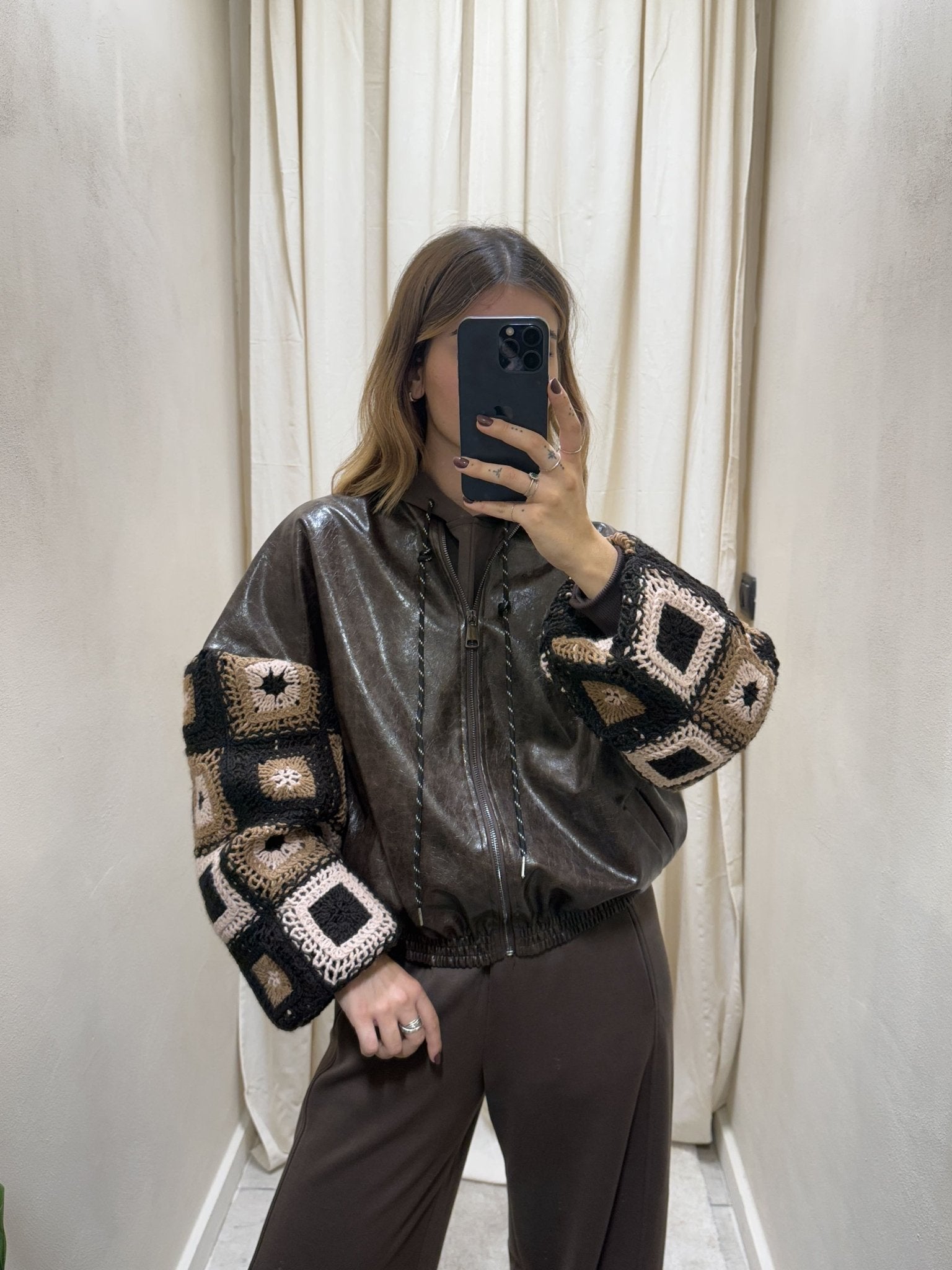 Bomber effetto vinile con maniche in crochet Susy Mix - GiuGiò | Shop online