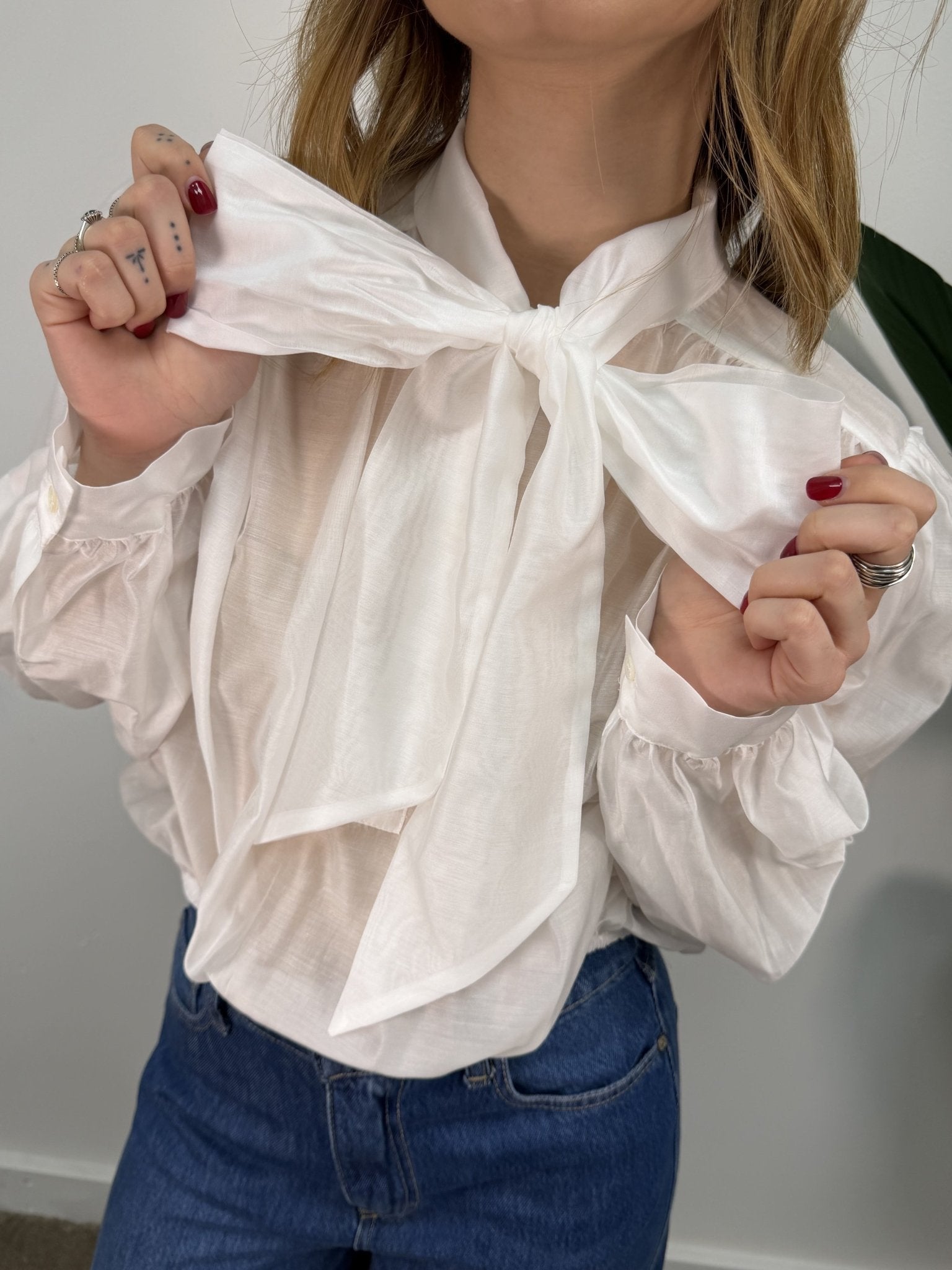 Camicia crop con fiocco VICOLO - GiuGiò | Shop online