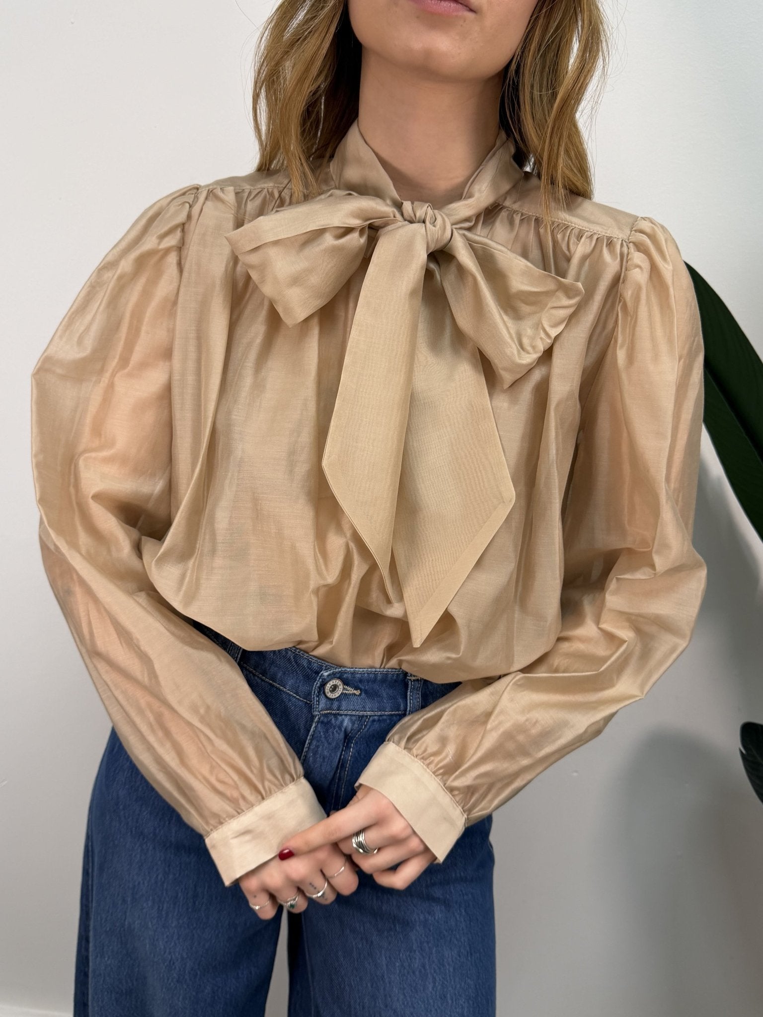 Camicia crop con fiocco VICOLO - GiuGiò | Shop online