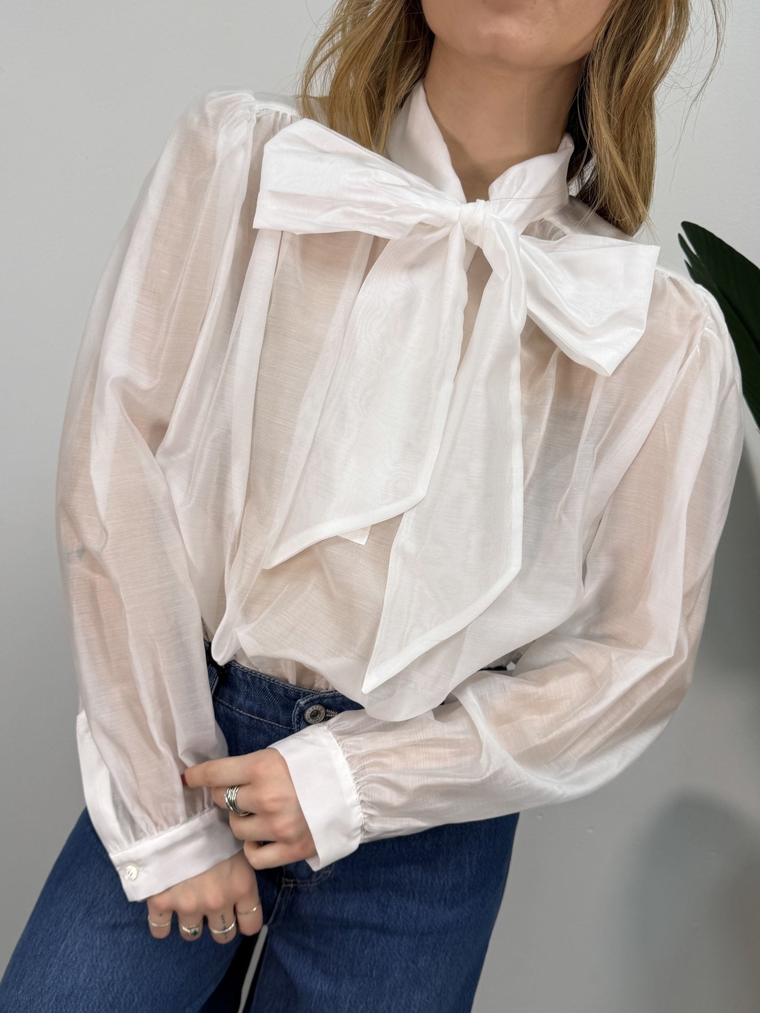 Camicia crop con fiocco VICOLO - GiuGiò | Shop online