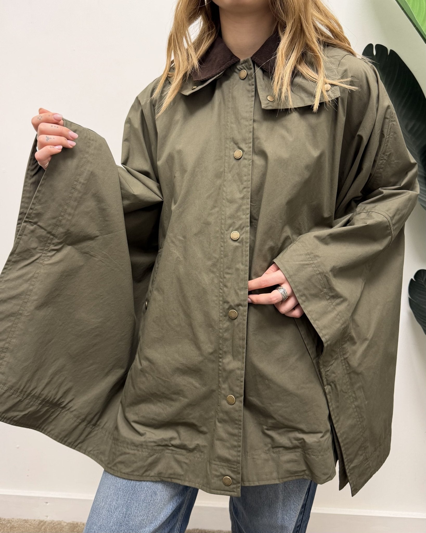 Cappa cerata con cappuccio VICOLO - GiuGiò | Shop online