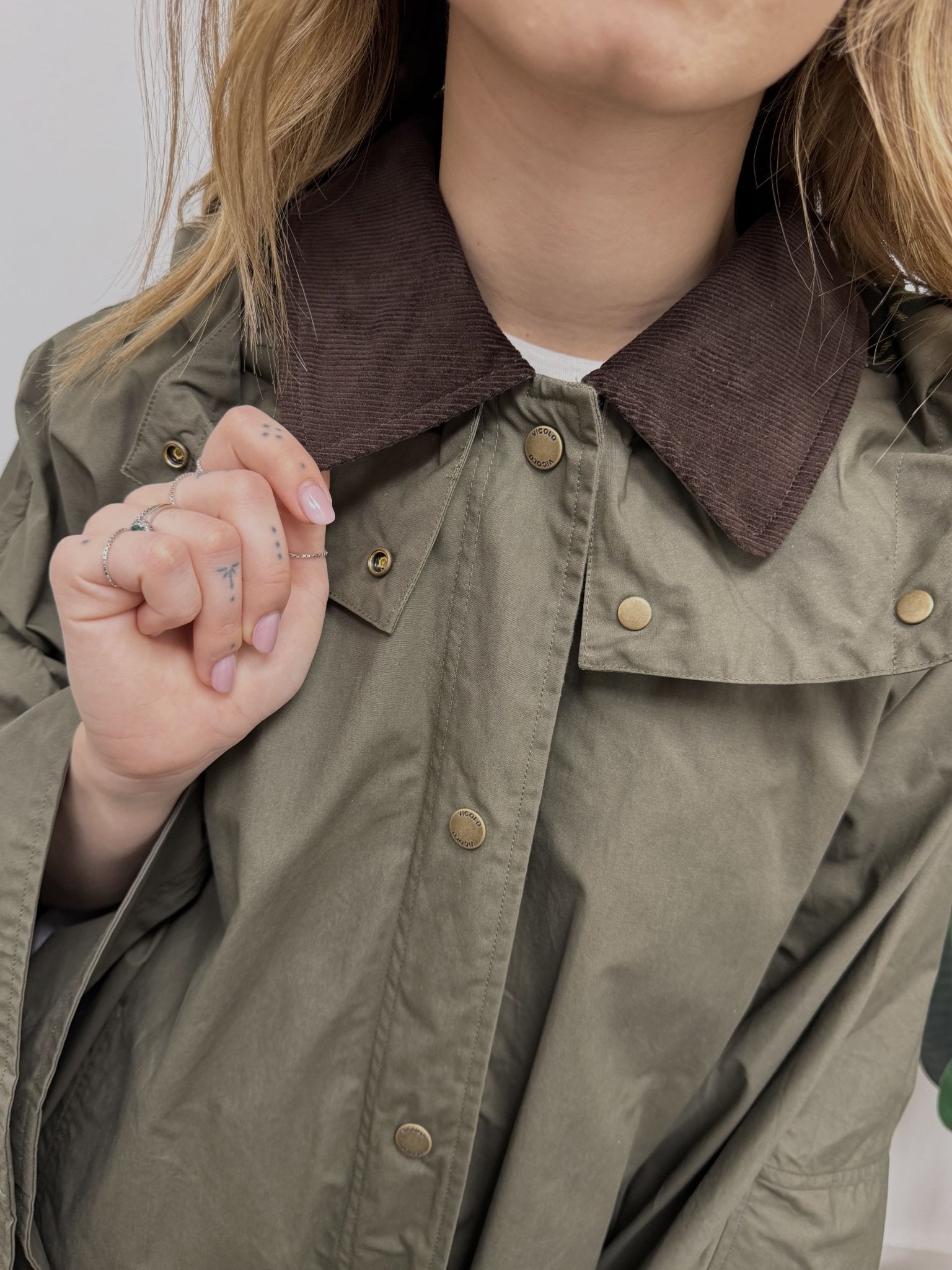 Cappa cerata con cappuccio VICOLO - GiuGiò | Shop online