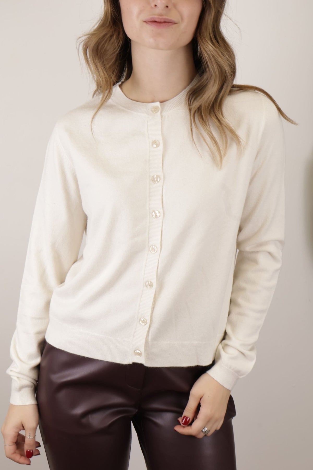 Cardigan girocollo con bottoni MyD - GiuGiò | Shop online