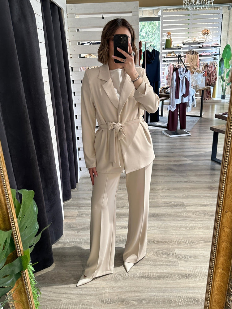 Completo fluido giacca con cintura e pantalone Susy Mix - GiuGiò | Shop online