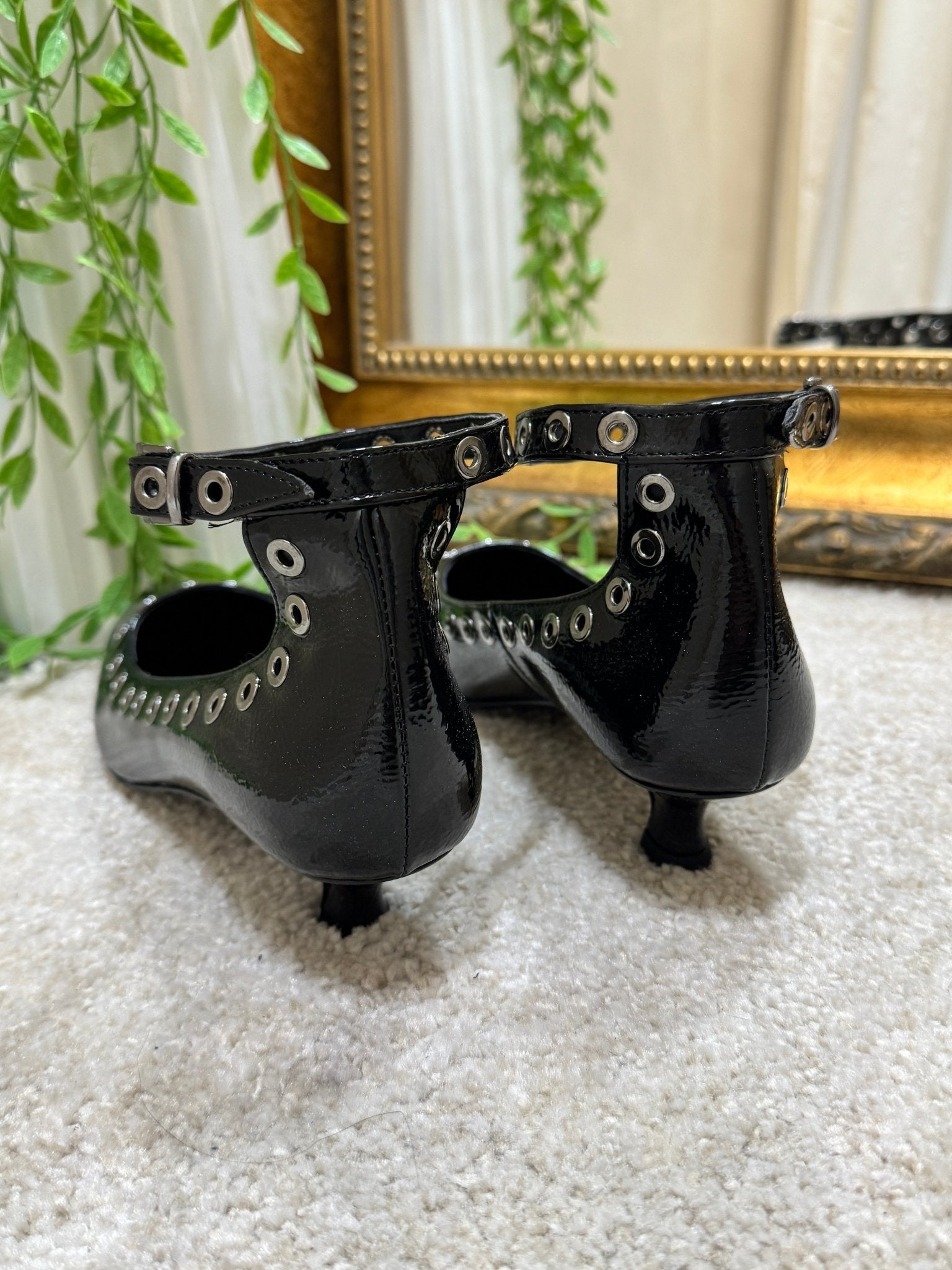 Décolleté tacco kitten con cinturino caviglia Divine Follie - GiuGiò | Shop online