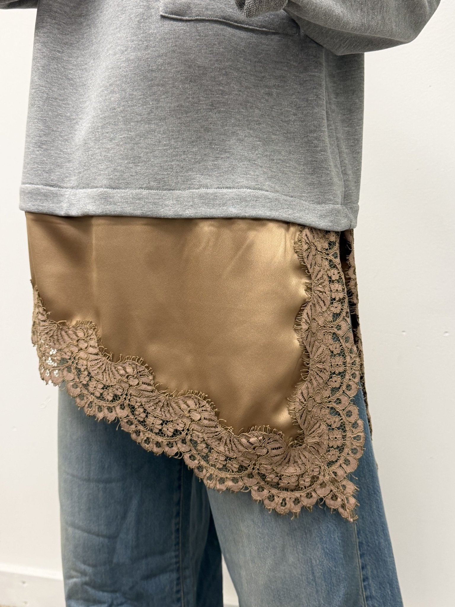 Felpa girocollo garzata con inserto trasversale in pizzo Dixie - GiuGiò | Shop online