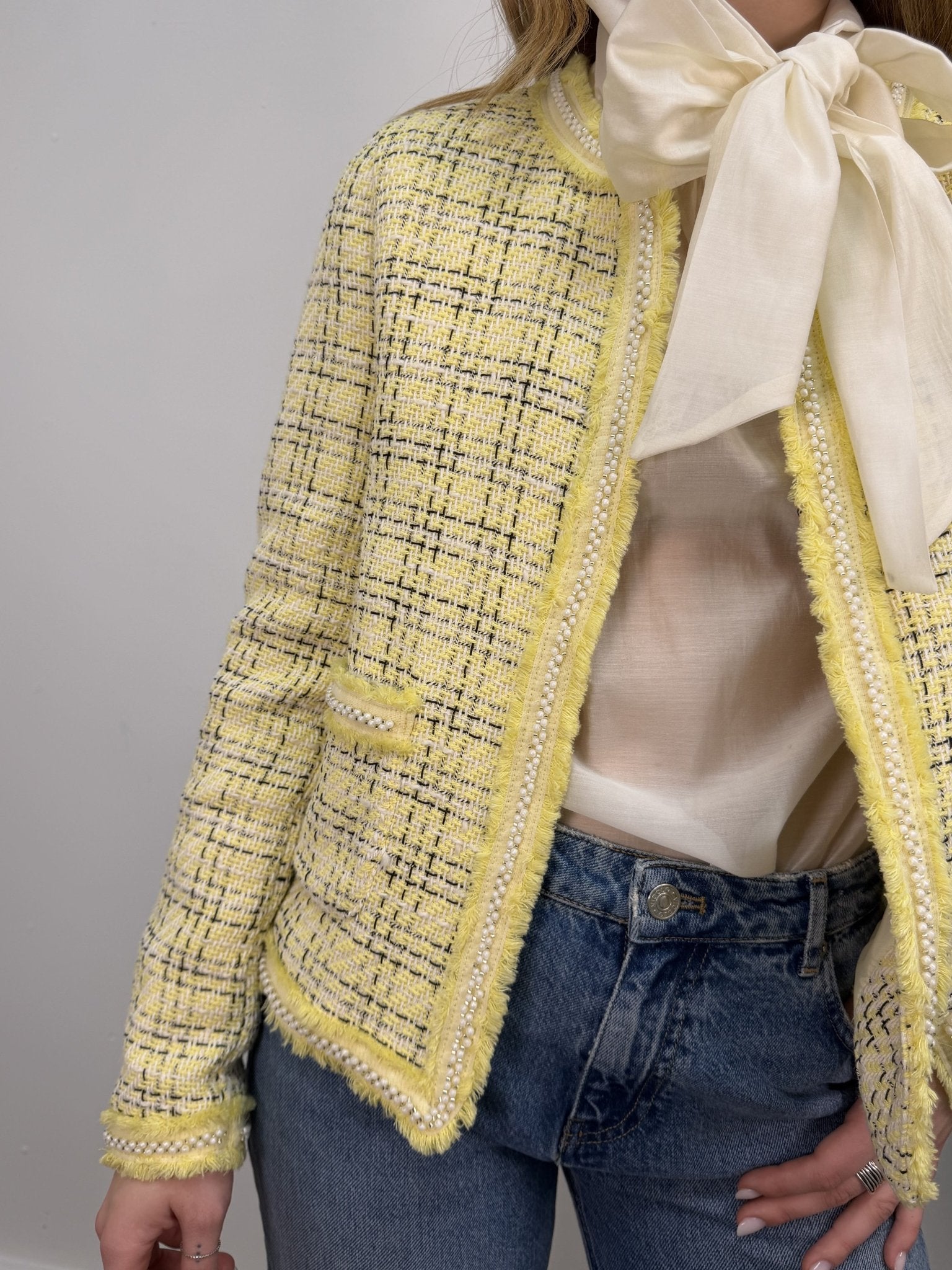 Giacca crop tessuto tweed con applicazione perline VICOLO - GiuGiò | Shop online