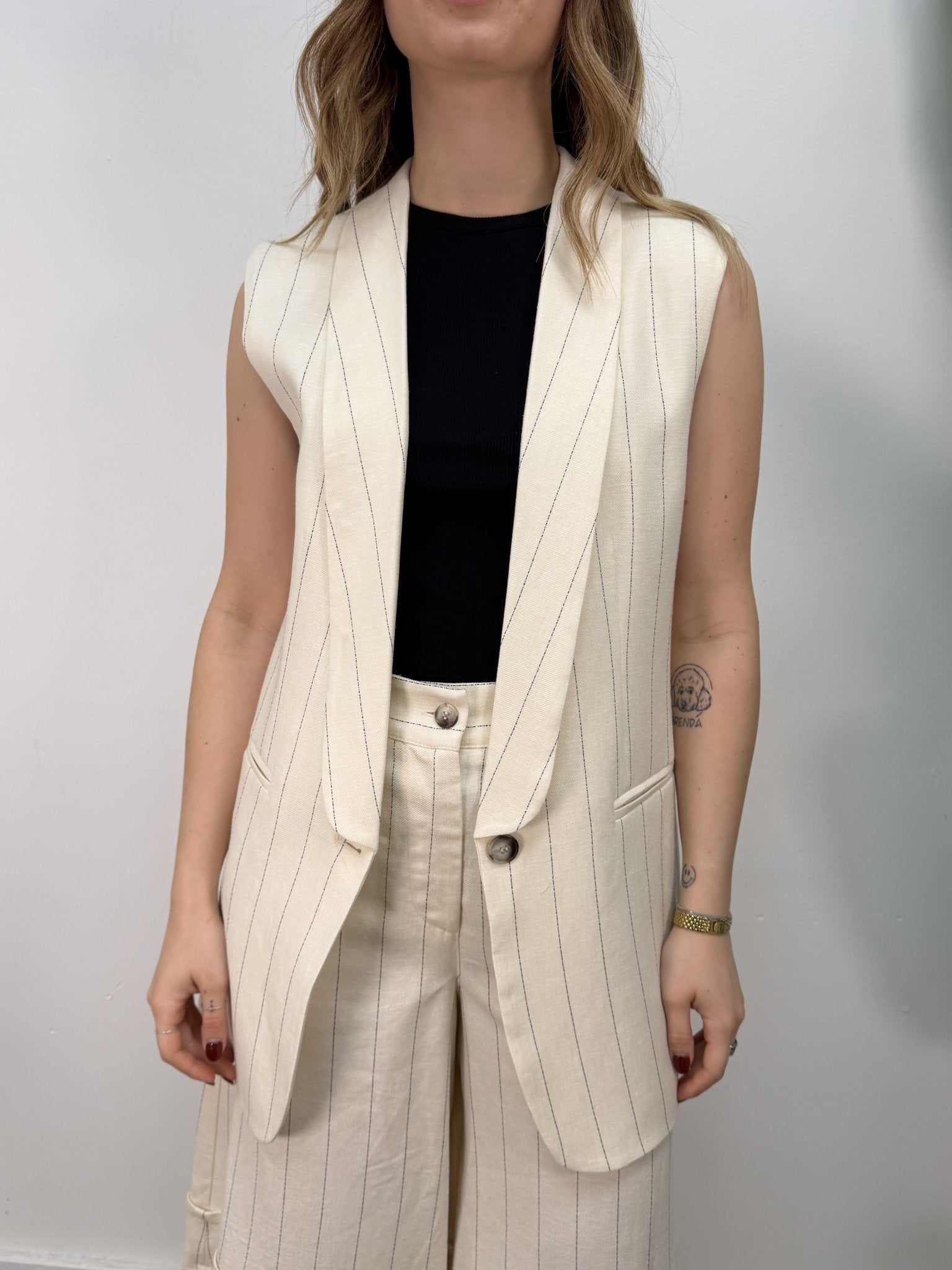 Gilet gessato spallina over VICOLO - GiuGiò | Shop online