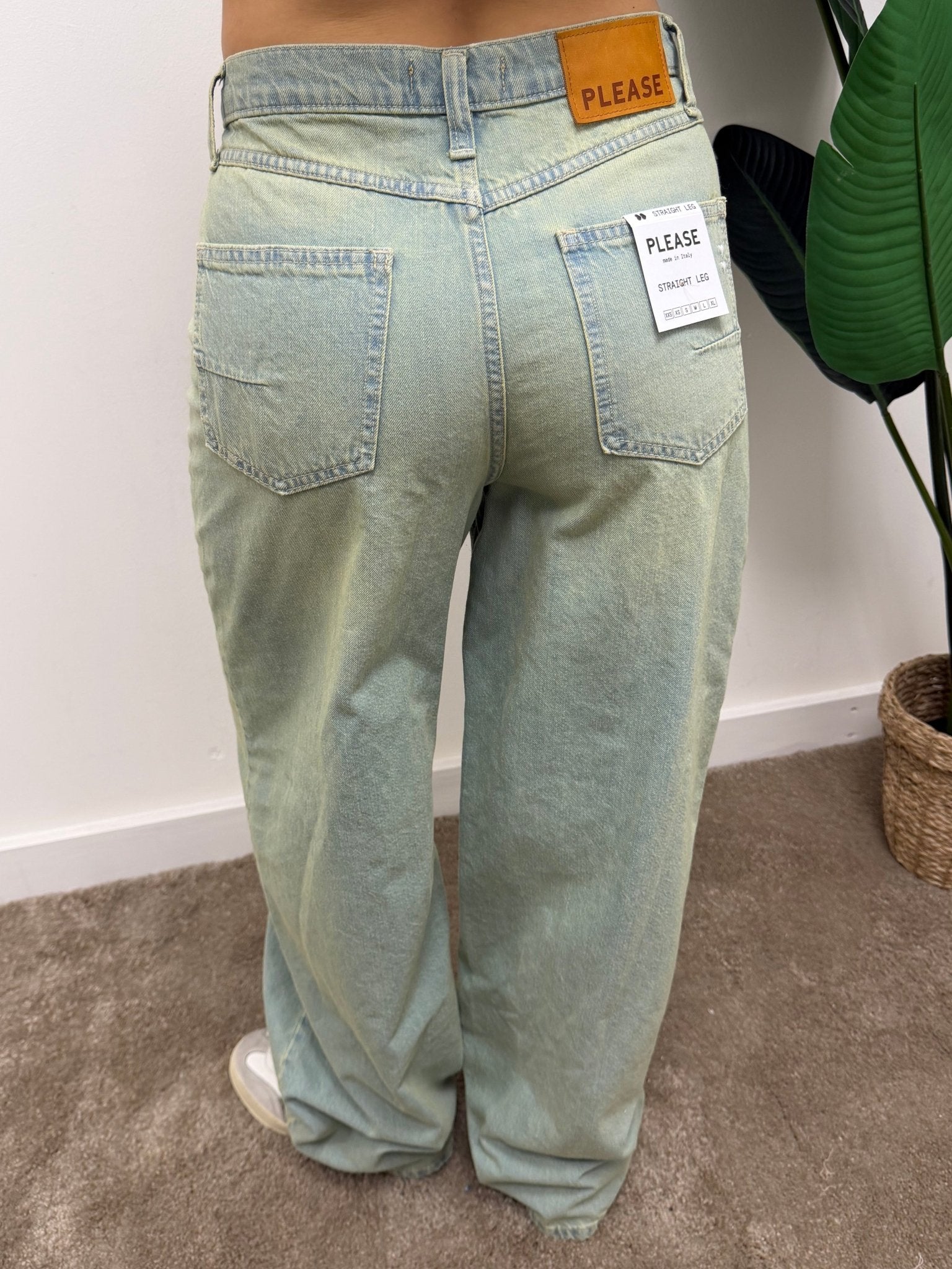 Jeans ampio denim sabbiato con applicazione foulard Please - GiuGiò | Shop online