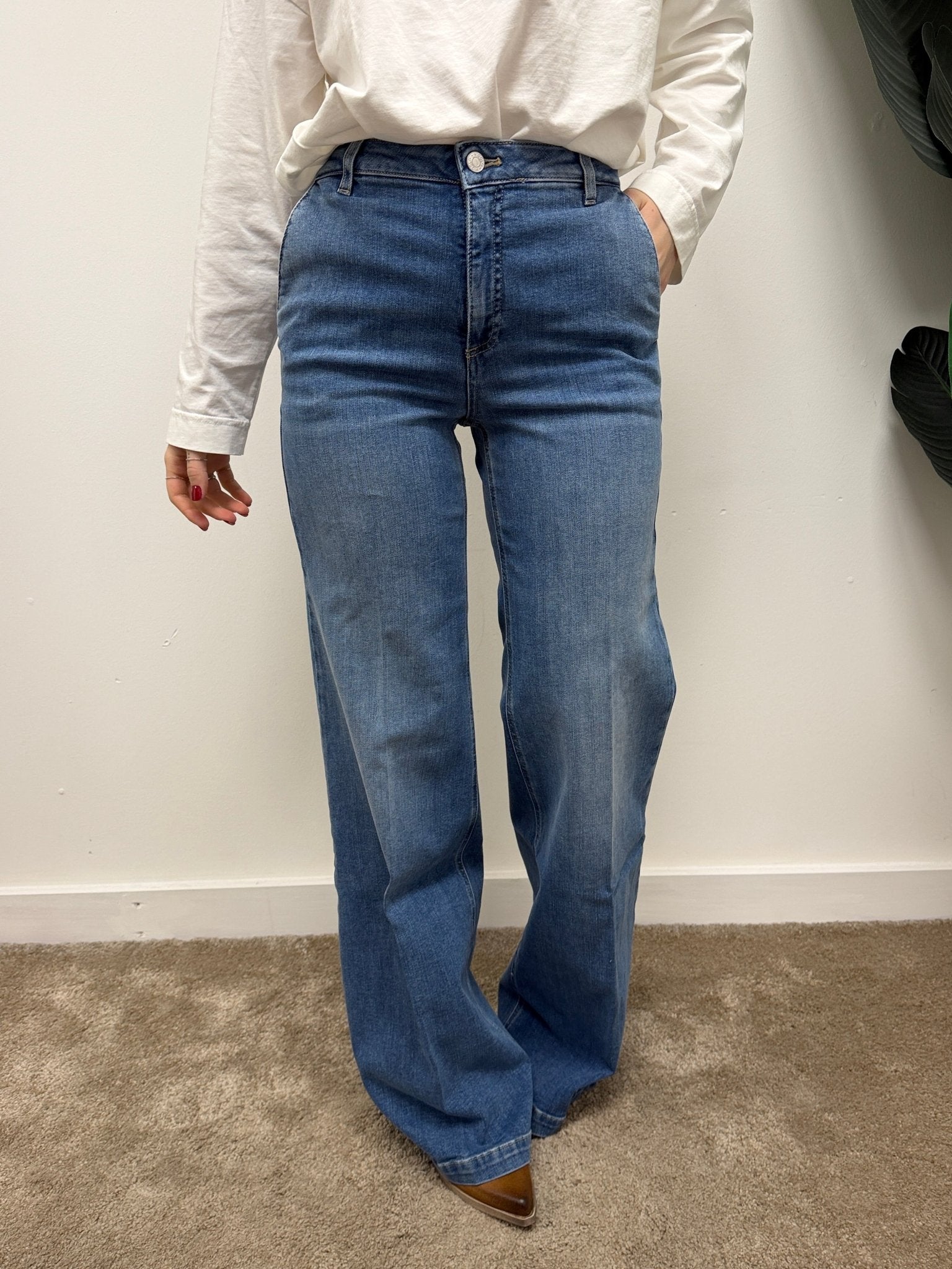 Jeans Elena a zampa blu denim VICOLO - GiuGiò | Shop online