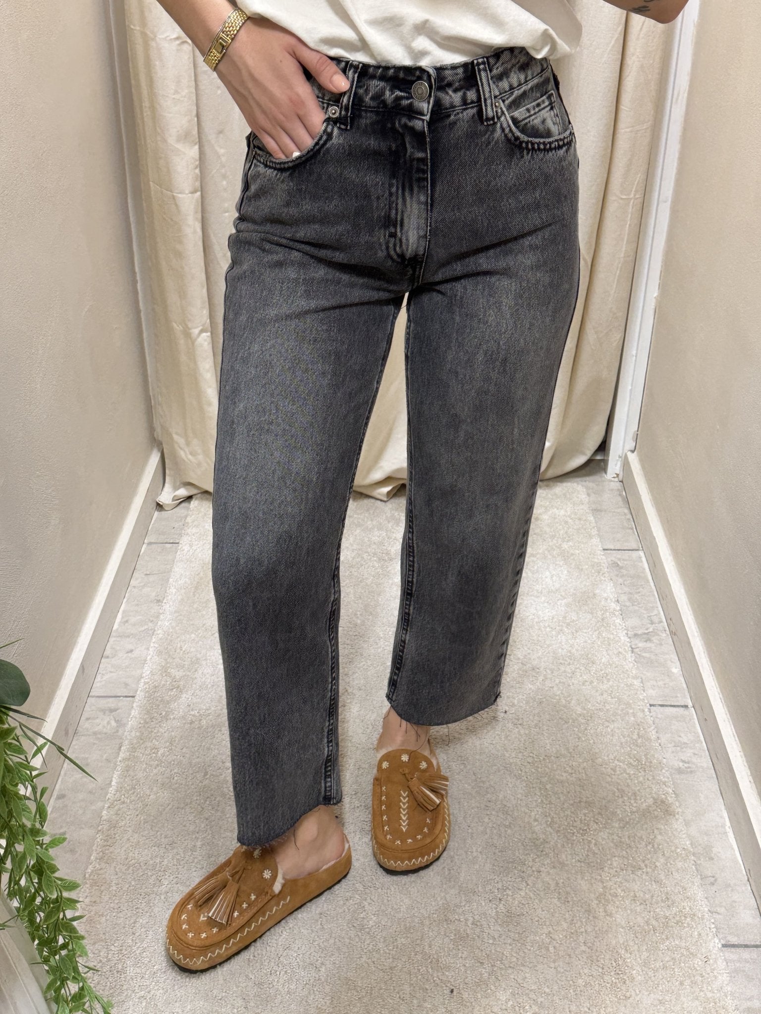 Jeans modello TOM sigaretta grigio Tensione In - GiuGiò | Shop online