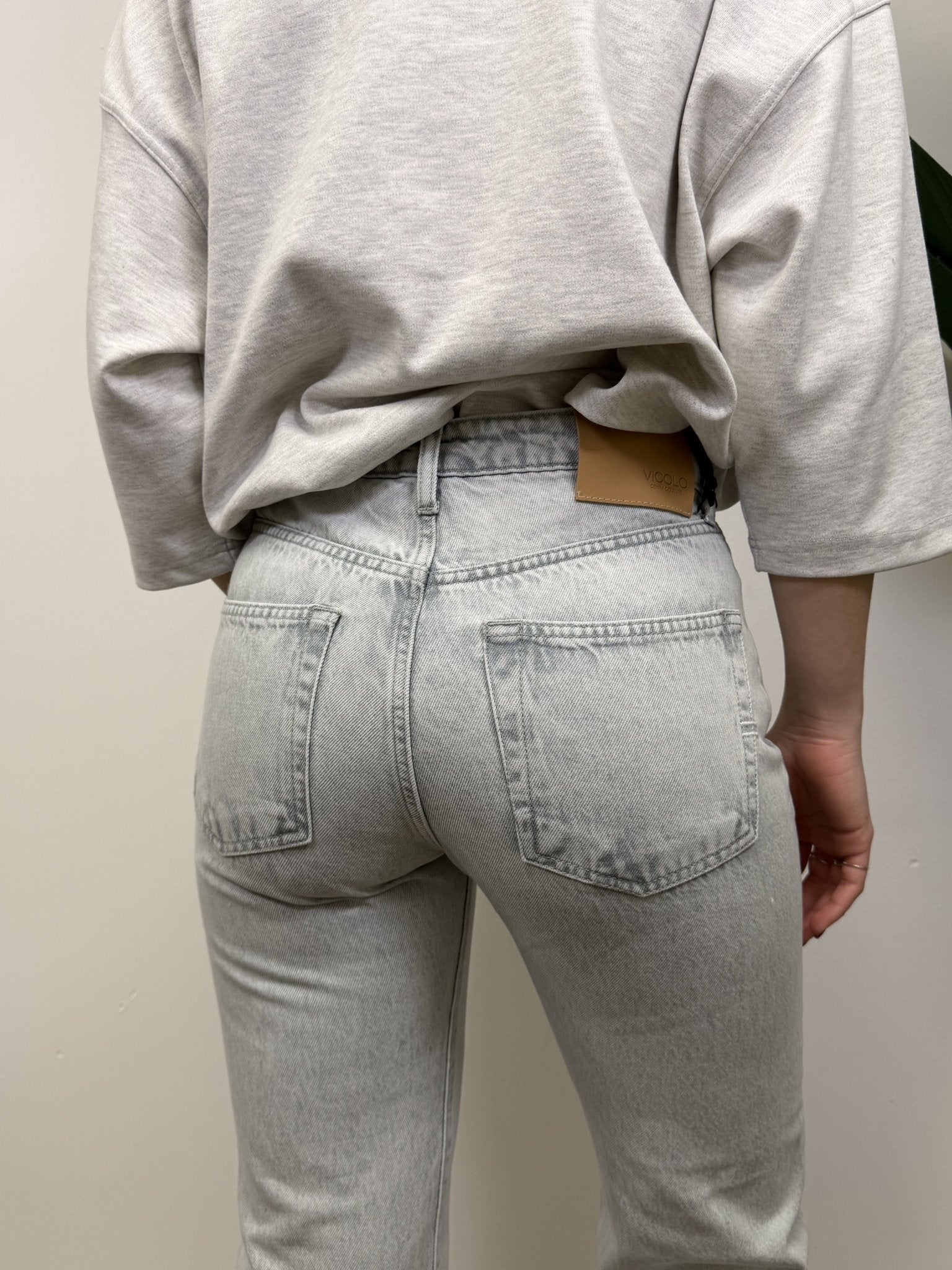 Jeans Zoe sigaretta bottone gioiello VICOLO - GiuGiò | Shop online