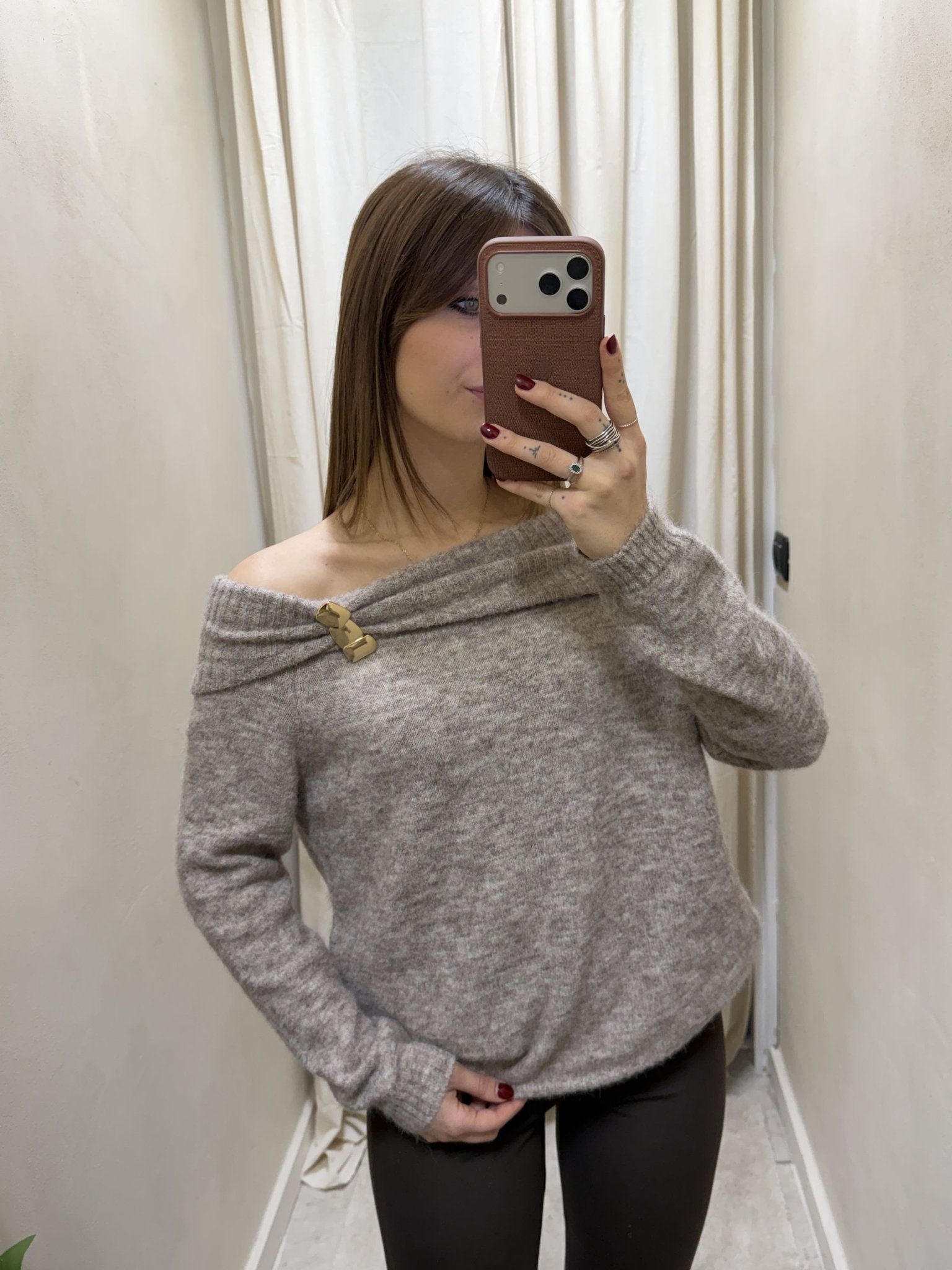 Maglione scollo schiffer con spilla MyD - GiuGiò | Shop online