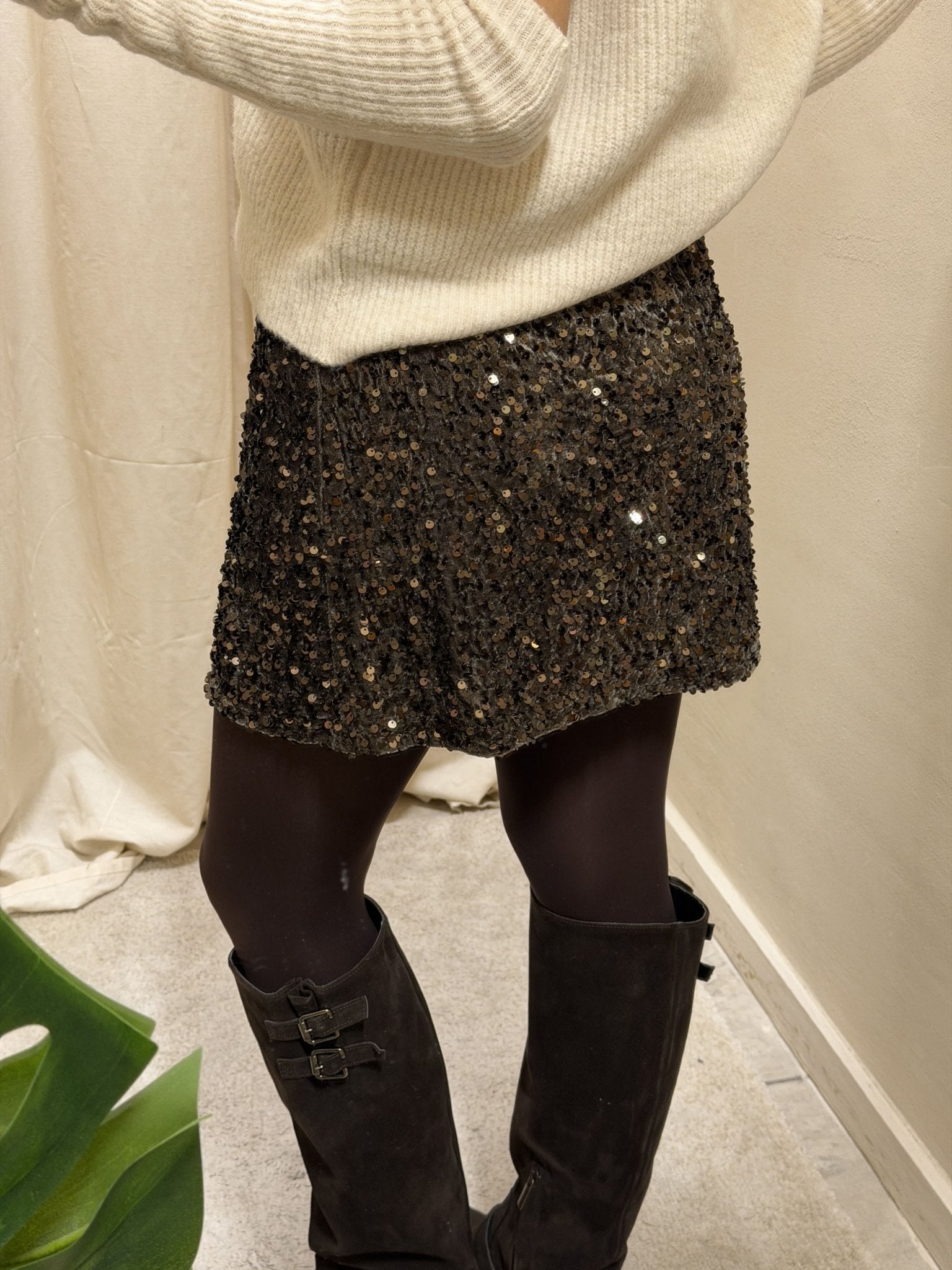 Minigonna in ciniglia di velluto con paillettes MyD - GiuGiò | Shop online