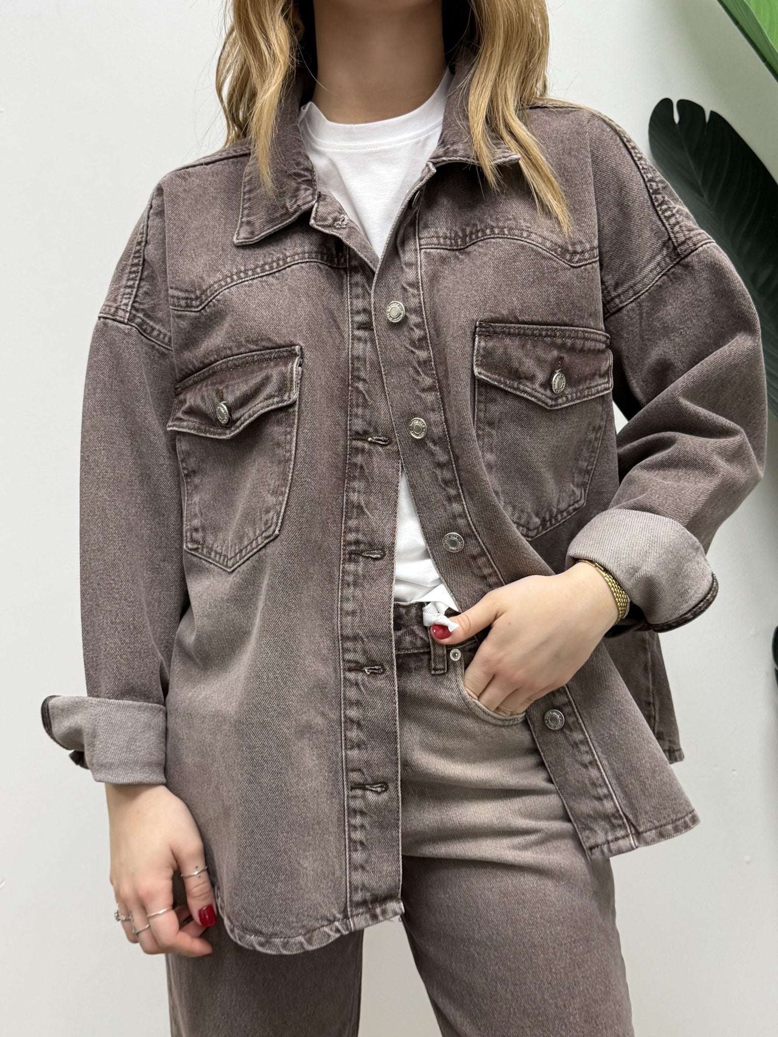 Overshirt denim tinto capo marrone Susy Mix - GiuGiò | Shop online