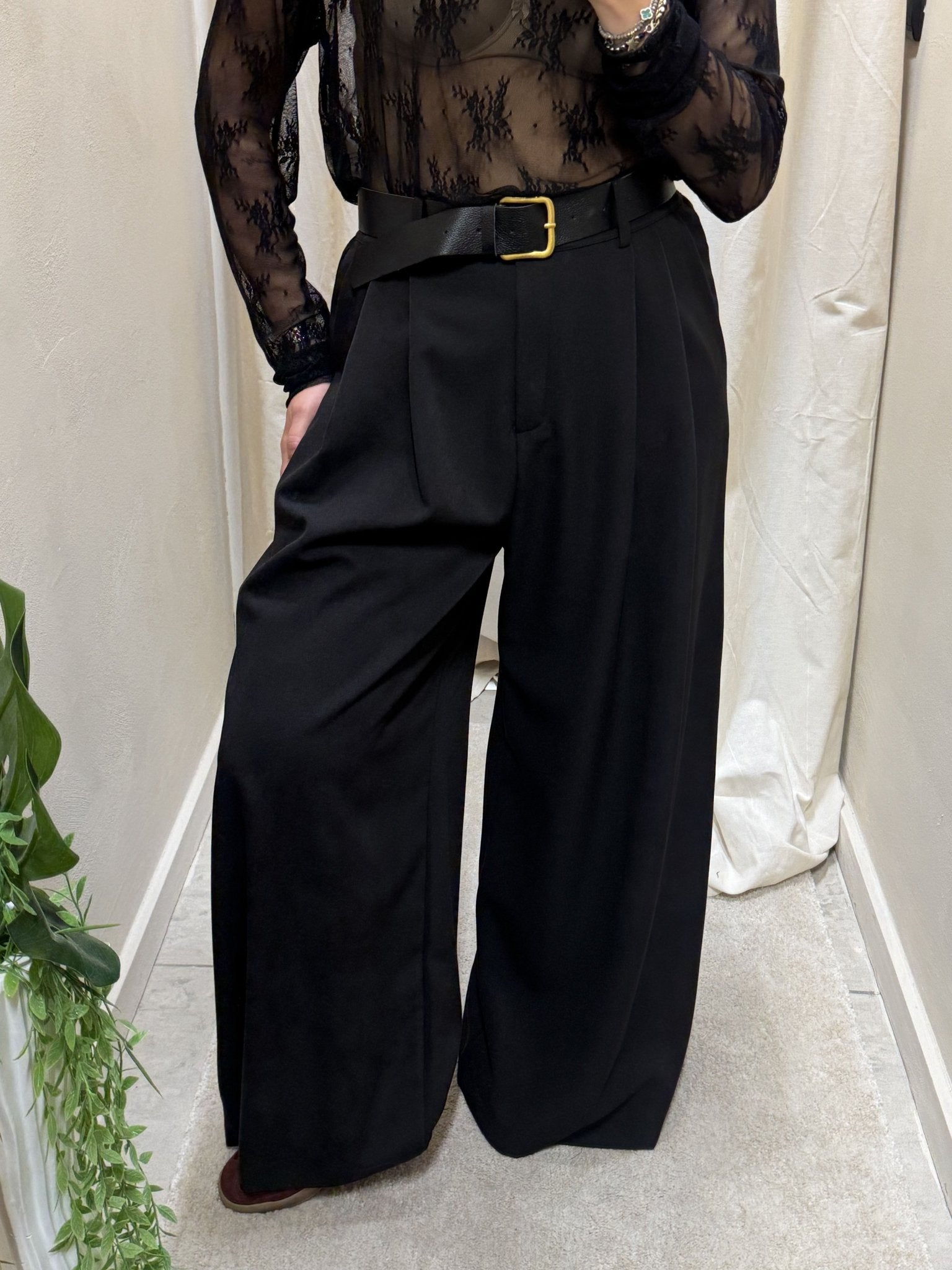 Pantalone ampio con pinces mano lana MyD - GiuGiò | Shop online