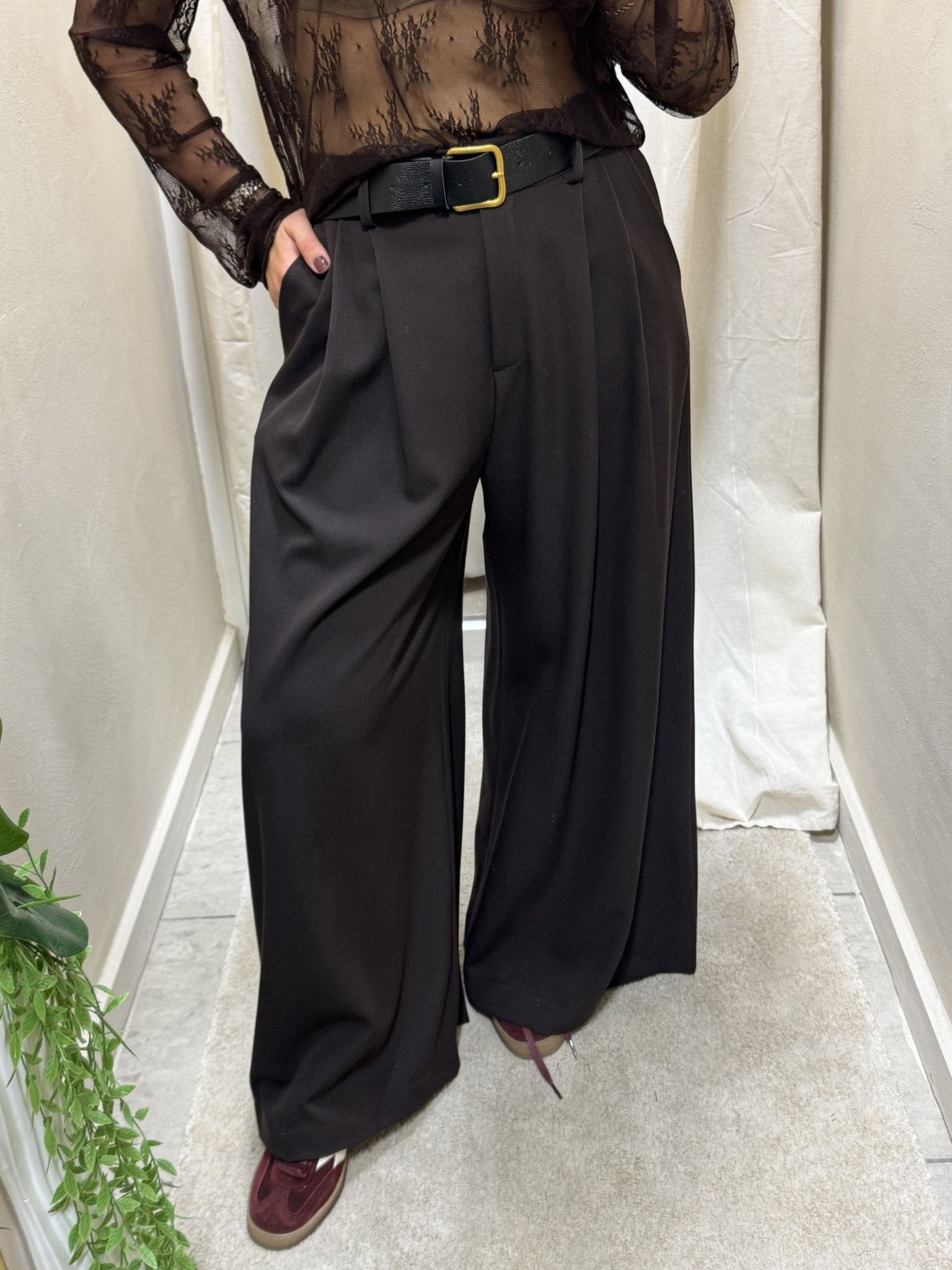 Pantalone ampio con pinces mano lana MyD - GiuGiò | Shop online