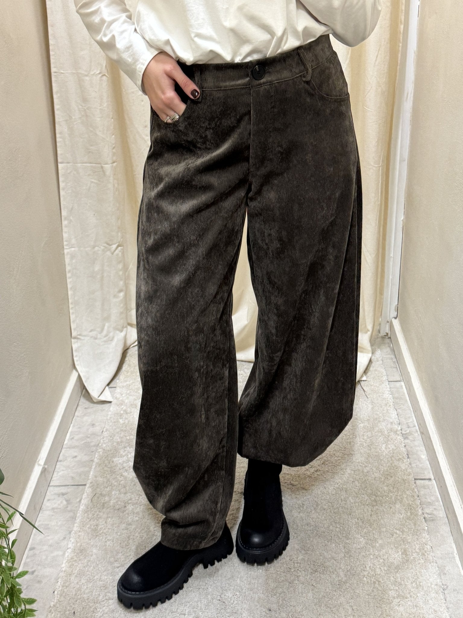 Pantalone balloon millerighe di velluto MyD - GiuGiò | Shop online