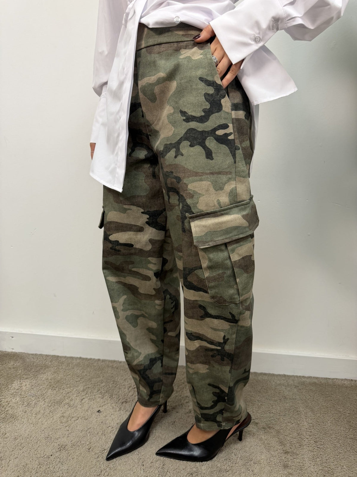 Pantalone cargo balloon camouflage Tensione In - GiuGiò | Shop online
