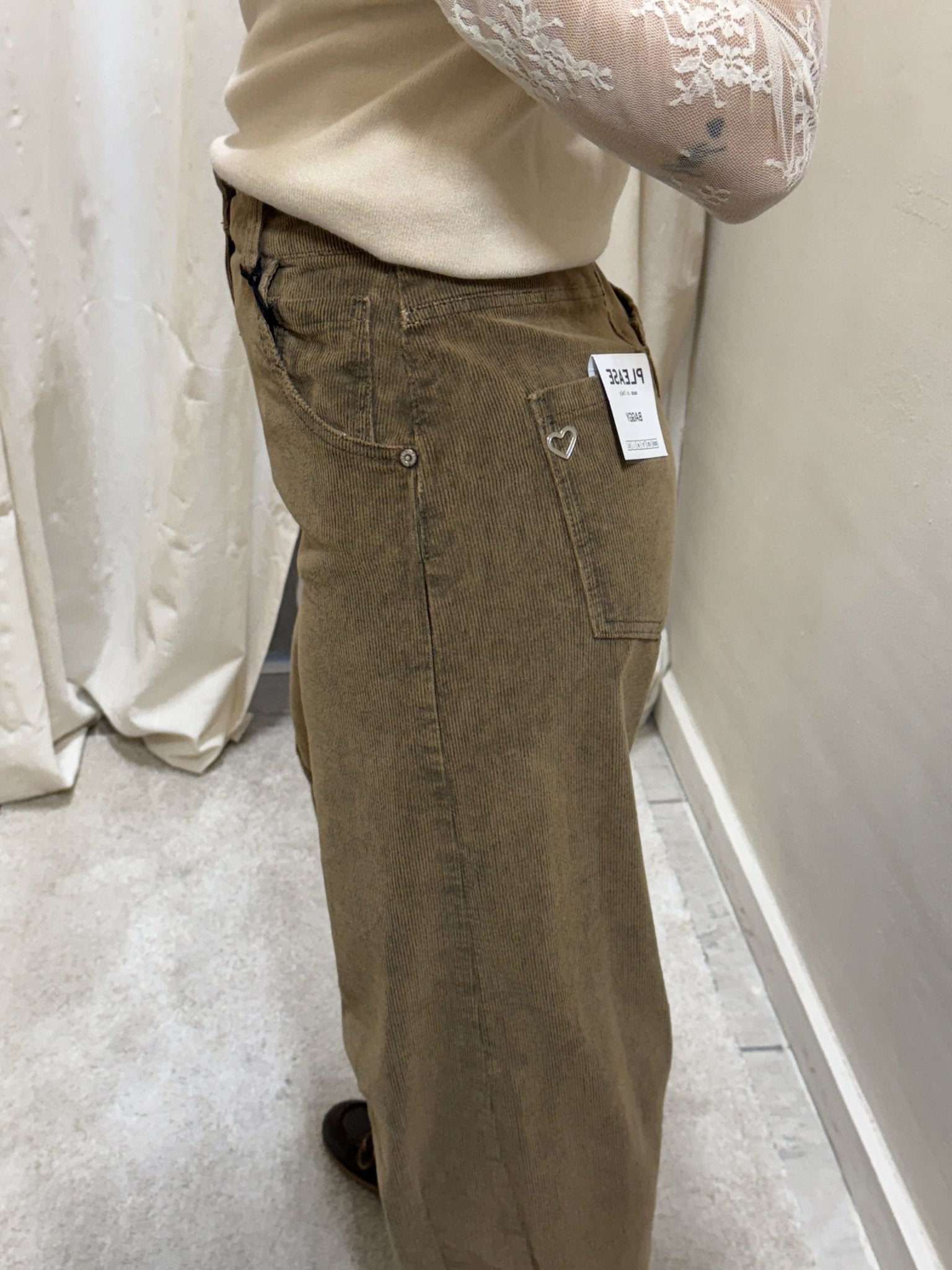 Pantalone carrot in velluto millerighe Please - GiuGiò | Shop online