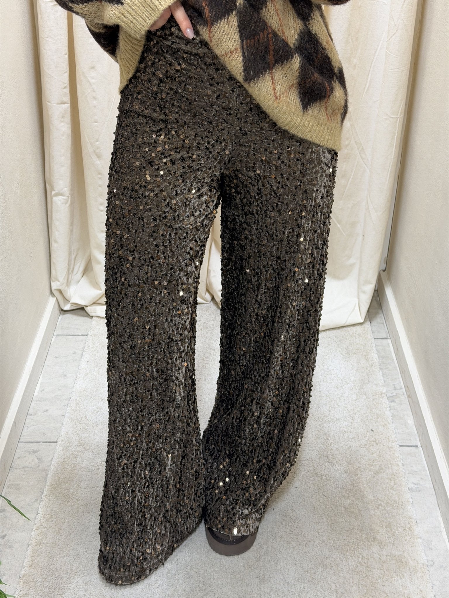 Pantalone gamba dritta in ciniglia velluto con paillettes MyD - GiuGiò | Shop online